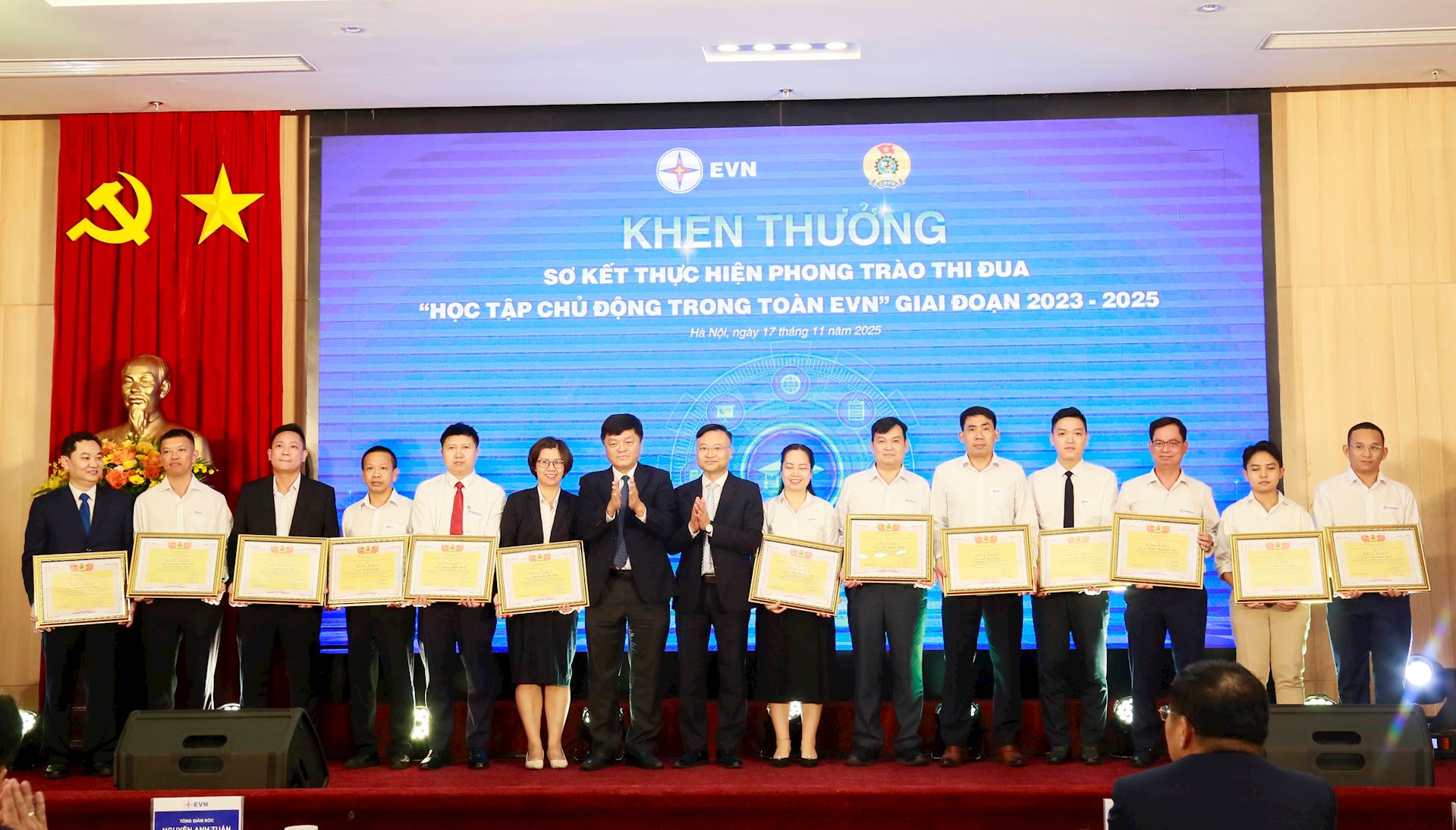 EVN khen thưởng 8 tập thể, 26 cá nhân và biểu dương 33 Giảng viên nội bộ giỏi năm 2025 6