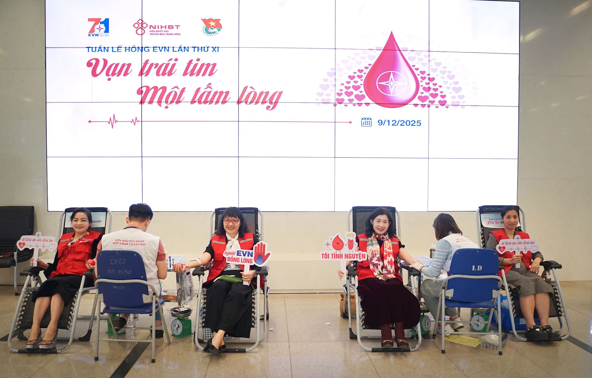 EVN triển khai chương trình hiến máu tình nguyện - Tuần lễ hồng EVN lần thứ XI 9