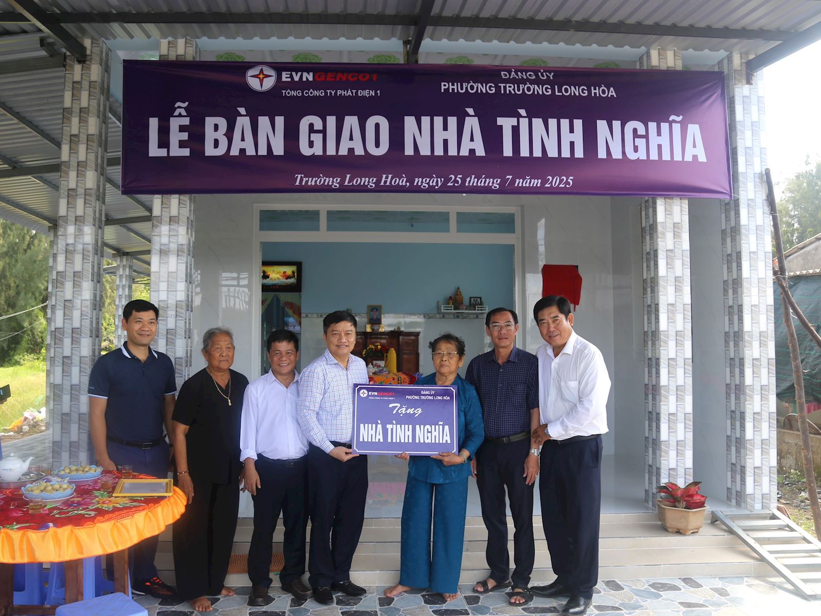 EVNGENCO1 trao tặng nhà tình nghĩa tại phường Trường Long Hòa, tỉnh Vĩnh Long