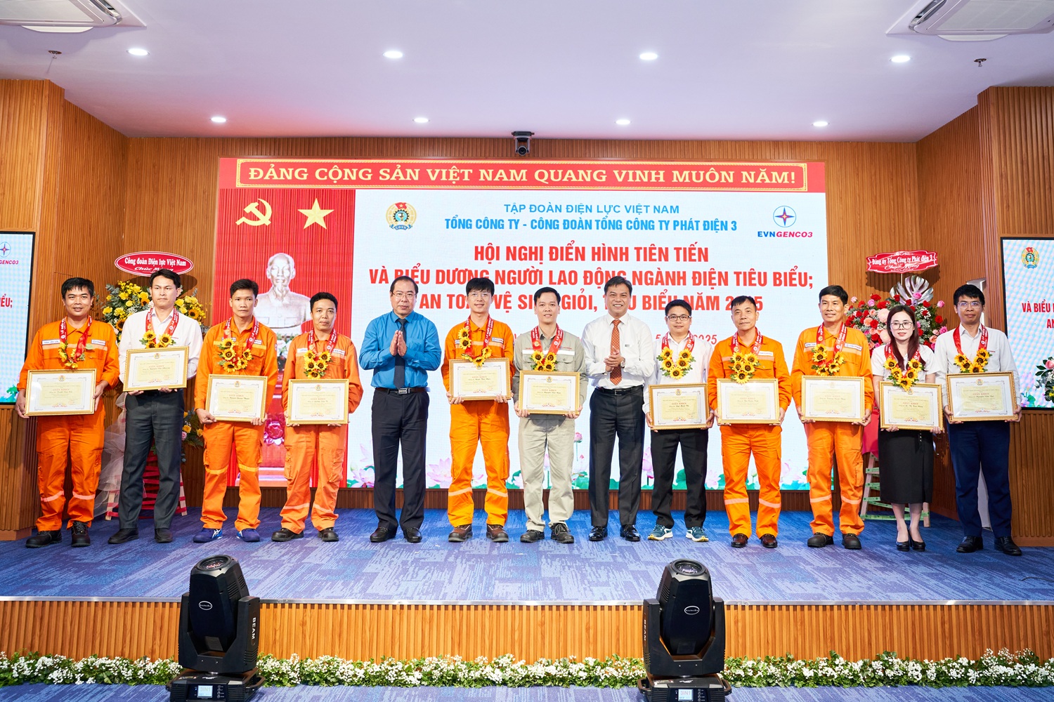 EVNGENCO3 BIỂU DƯƠNG 38 GƯƠNG ĐIỂN HÌNH TIÊN TIẾN, 42 NGƯỜI LAO ĐỘNG NGÀNH ĐIỆN TIÊU BIỂU, 23 ATVSV GIỎI, TIÊU BIỂU NĂM 2025 27