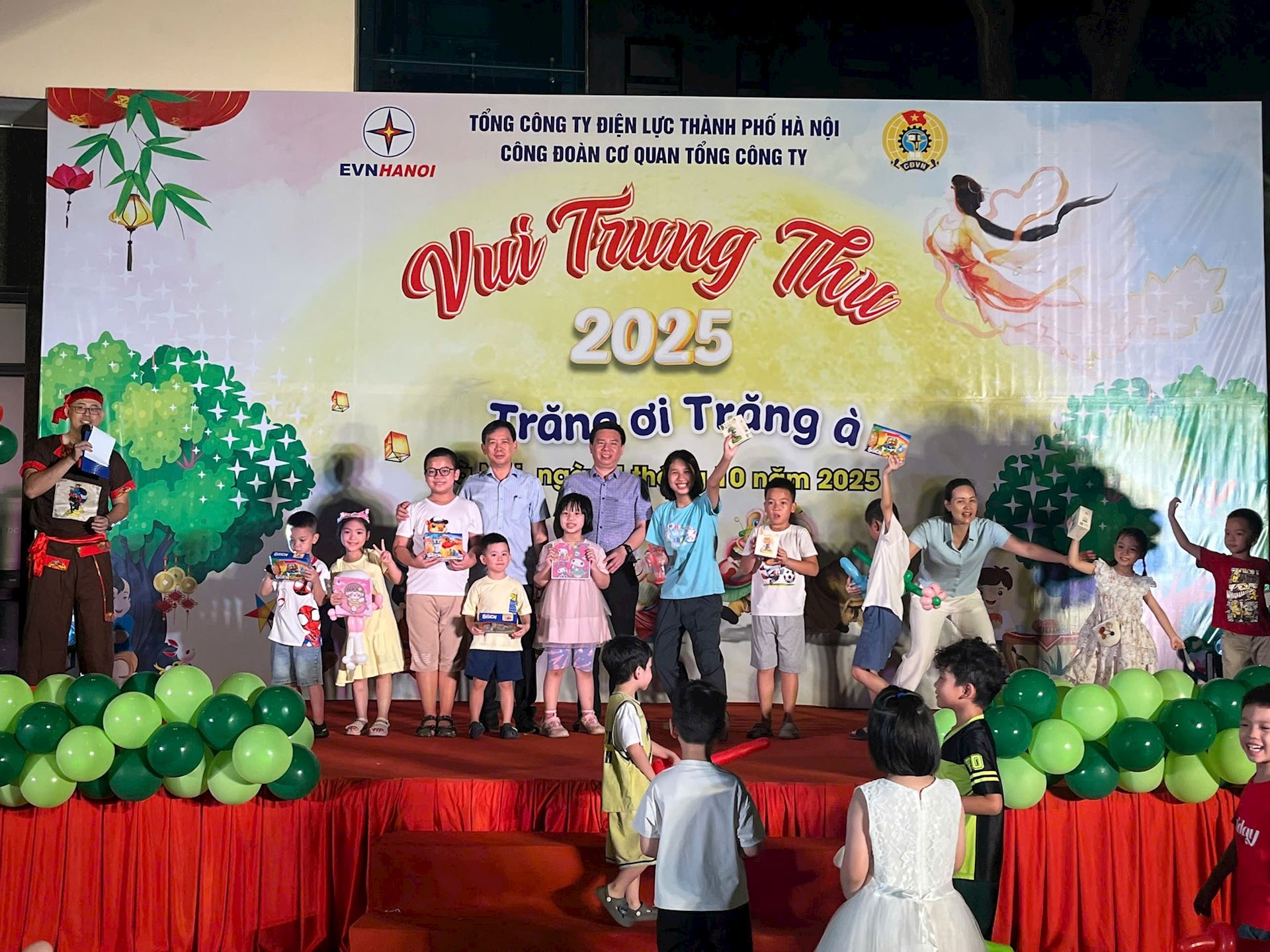 EVNHANOI tổ chức Tết Trung thu – Lan tỏa yêu thương, thắp sáng niềm vui đoàn viên