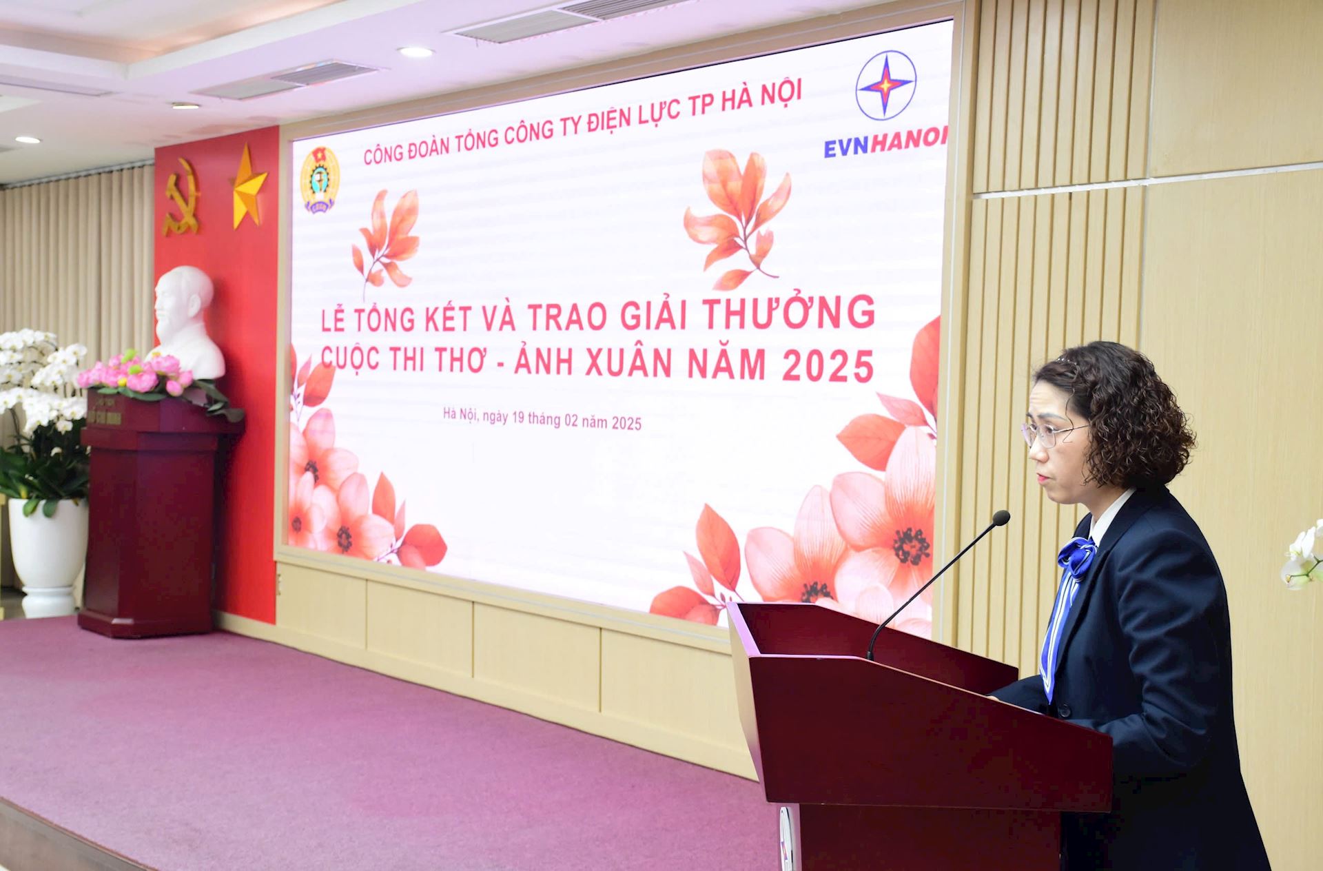 EVNHANOI Tổng kết và trao giải cuộc thi Thơ ảnh năm 2025 với chủ đề “Nét đẹp người lao động EVNHANOI” 10