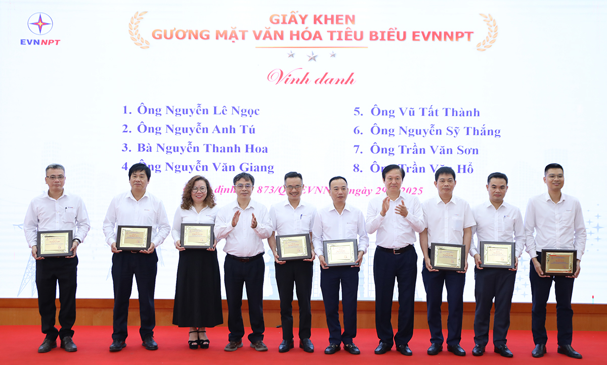 EVNNPT tổng kết phong trào thi đua yêu nước giai đoạn 2020-2025 và vinh danh các điển hình tiên tiến 2