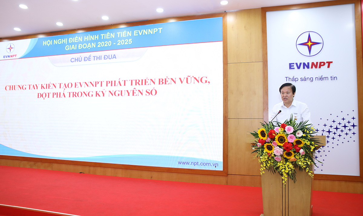 EVNNPT tổng kết phong trào thi đua yêu nước giai đoạn 2020-2025 và vinh danh các điển hình tiên tiến 3