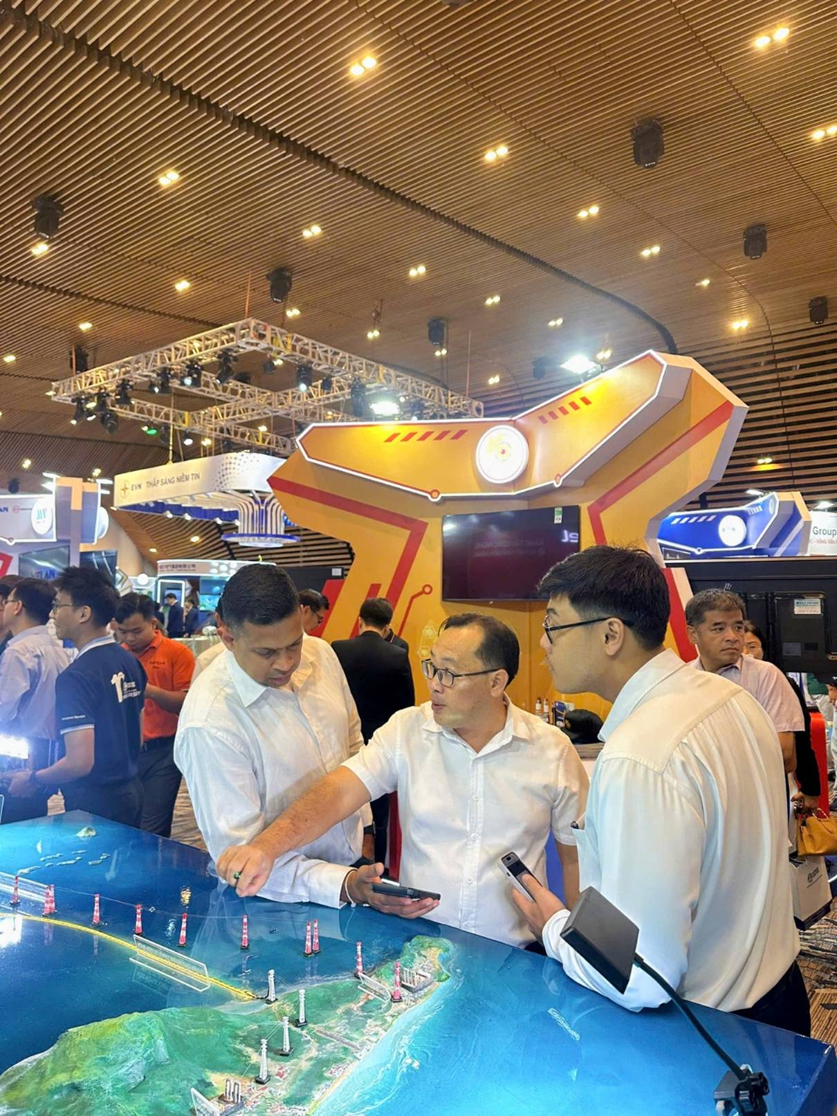 EVNSPC gây ấn tượng tại Hội nghị khoa học công nghệ ngành Điện lực toàn quốc 3