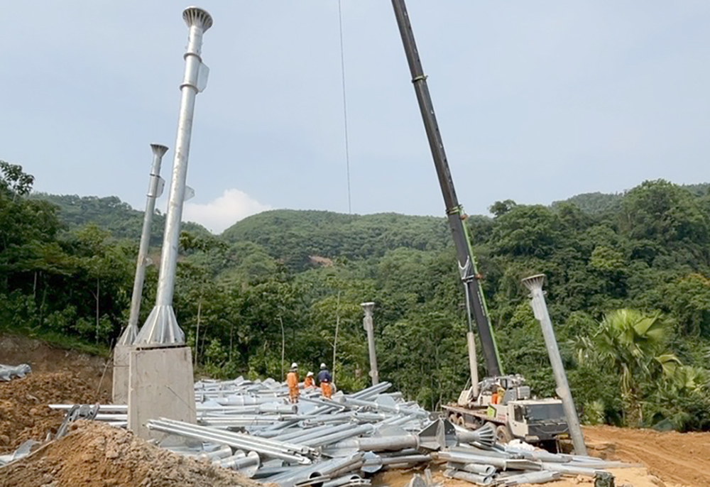 Gần 600 kỹ sư, công nhân EVNNPT “tiếp sức” cho Dự án đường dây 500kV Lào Cai - Vĩnh Yên 2