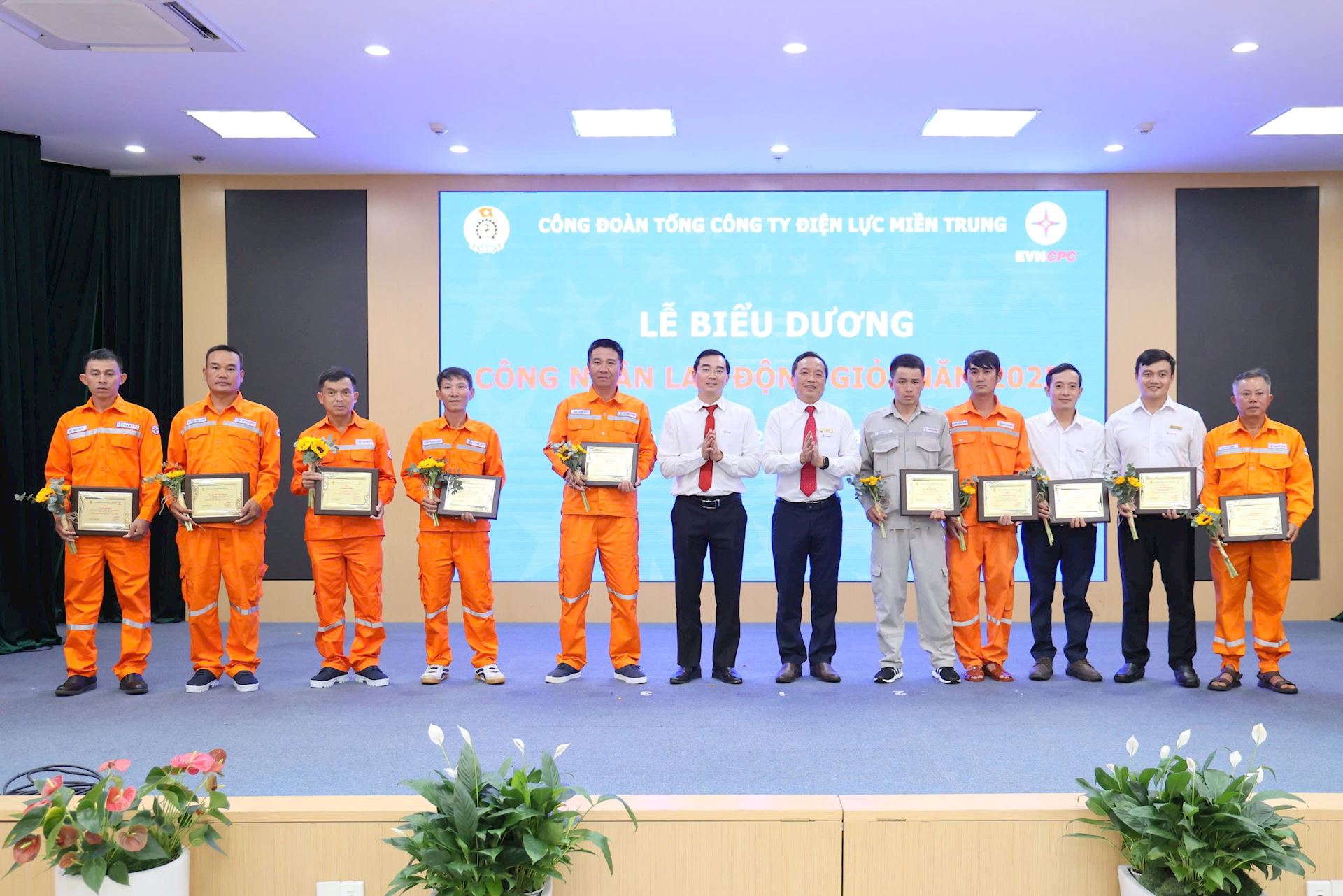 Gắn bó – Chia sẻ – Đồng hành: Dấu ấn công đoàn EVNCPC 6 tháng đầu năm 2025 6