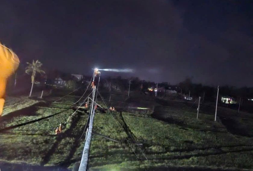 Giữa đêm sau bão, Nhơn Châu lại Sáng