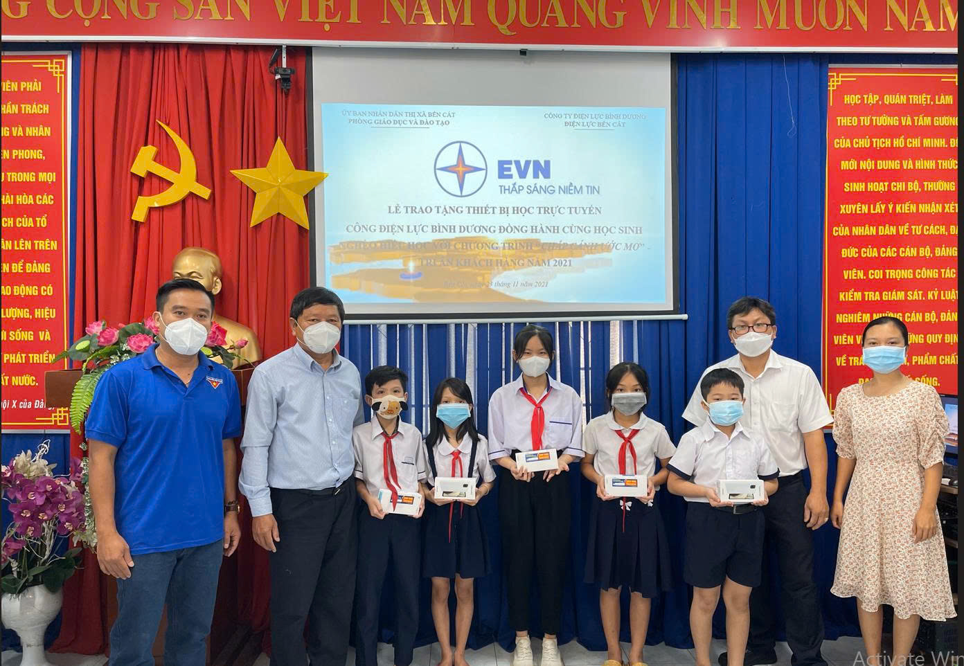 Hành trình nỗ lực và khát vọng vươn lên của anh công nhân điện 2