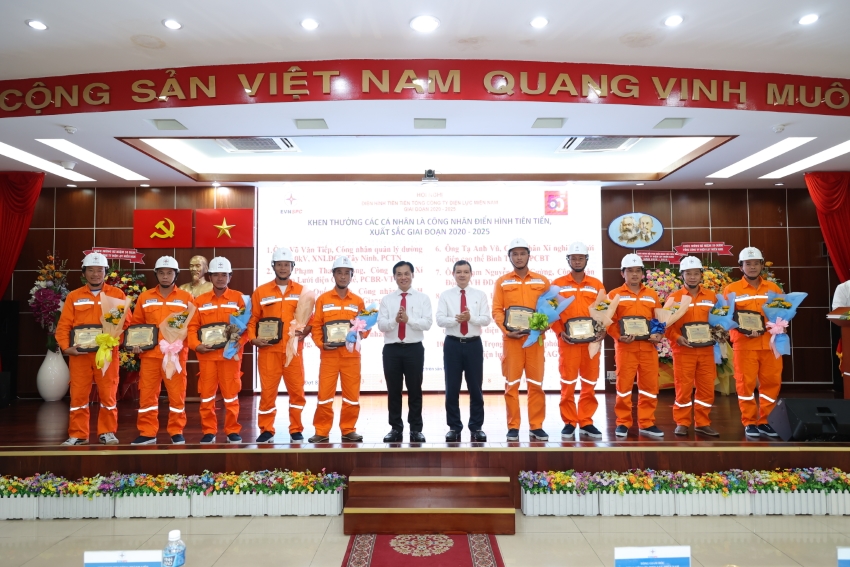 Hội nghị điển hình tiên tiến Tổng công ty Điện lực miền Nam giai đoạn 2020-2025 3