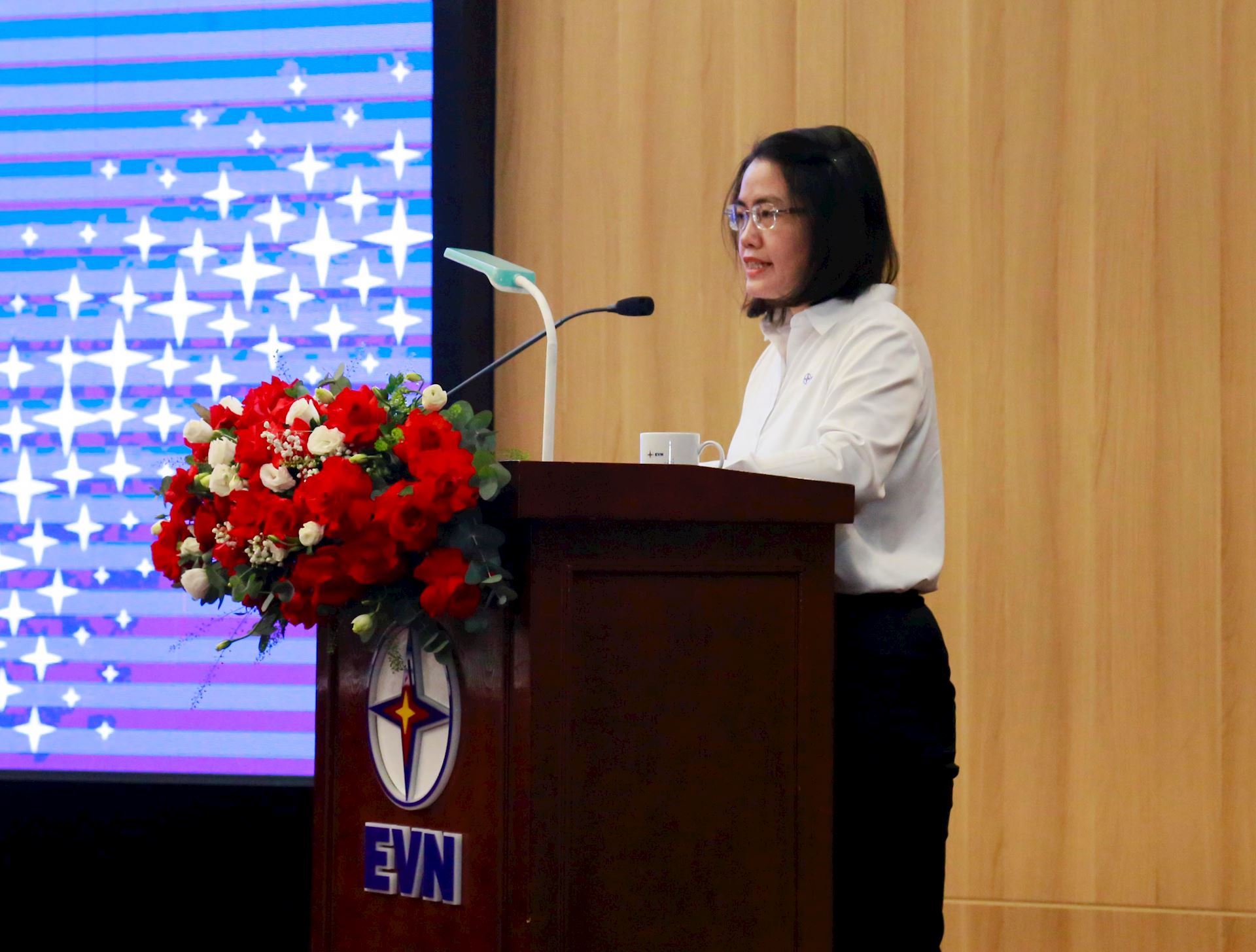 Hội nghị Người lao động EVN 2025: Tiếp tục quan tâm, cải thiện, nâng cao đời sống người lao động 8