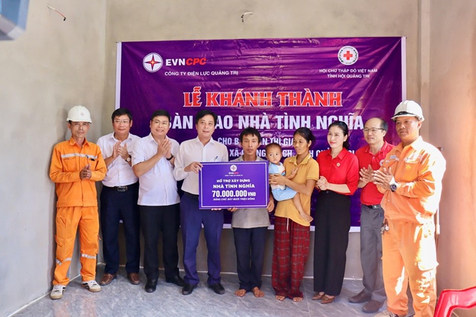 Khánh thành nhà tình nghĩa cho gia đình khó khăn ở Quảng Trị