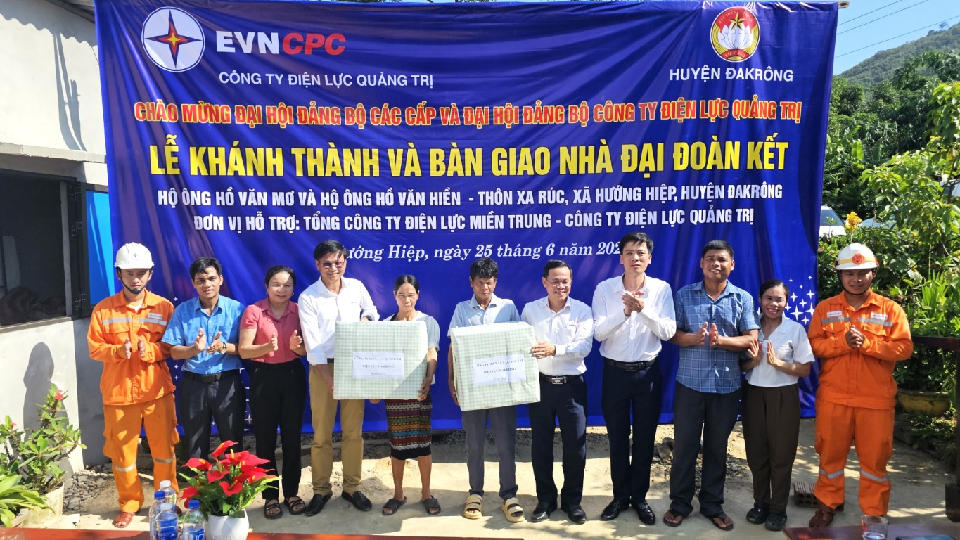 Khánh thành và bàn giao nhà đại đoàn kết do EVNCPC hỗ trợ  3
