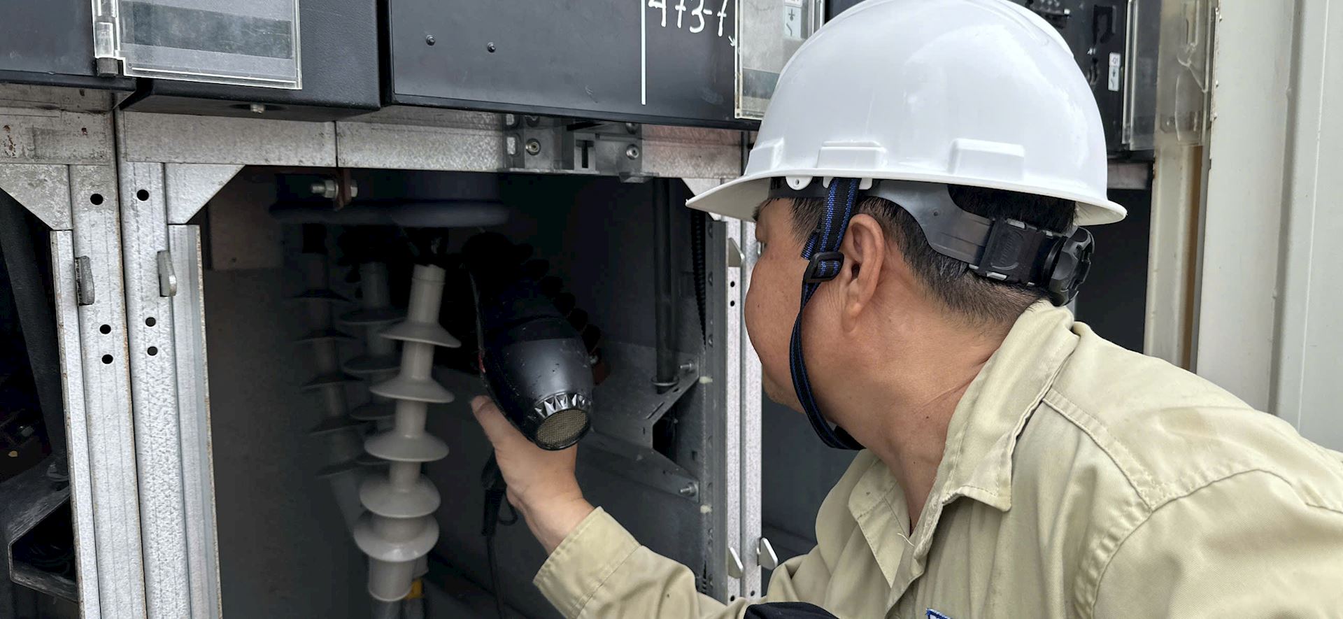 KHPC khẩn trương huy động tổng lực khôi phục cấp điện sau đợt lũ lịch sử tại Khánh Hòa 3