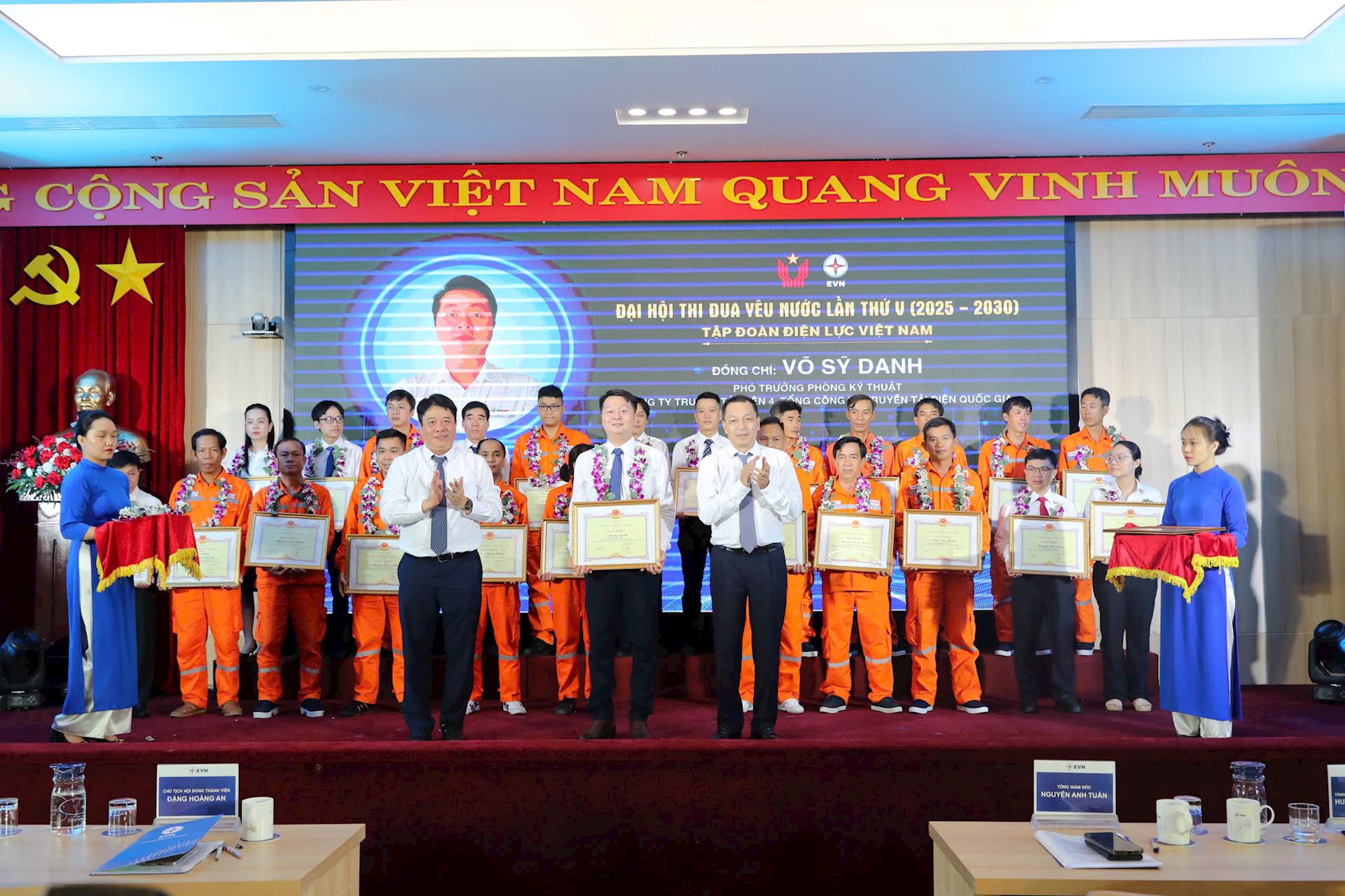 Kỹ sư Võ Sỹ Danh: Ngọn cờ tiên phong trong 77 điển hình tiên tiến ngành điện lực 2020-2025