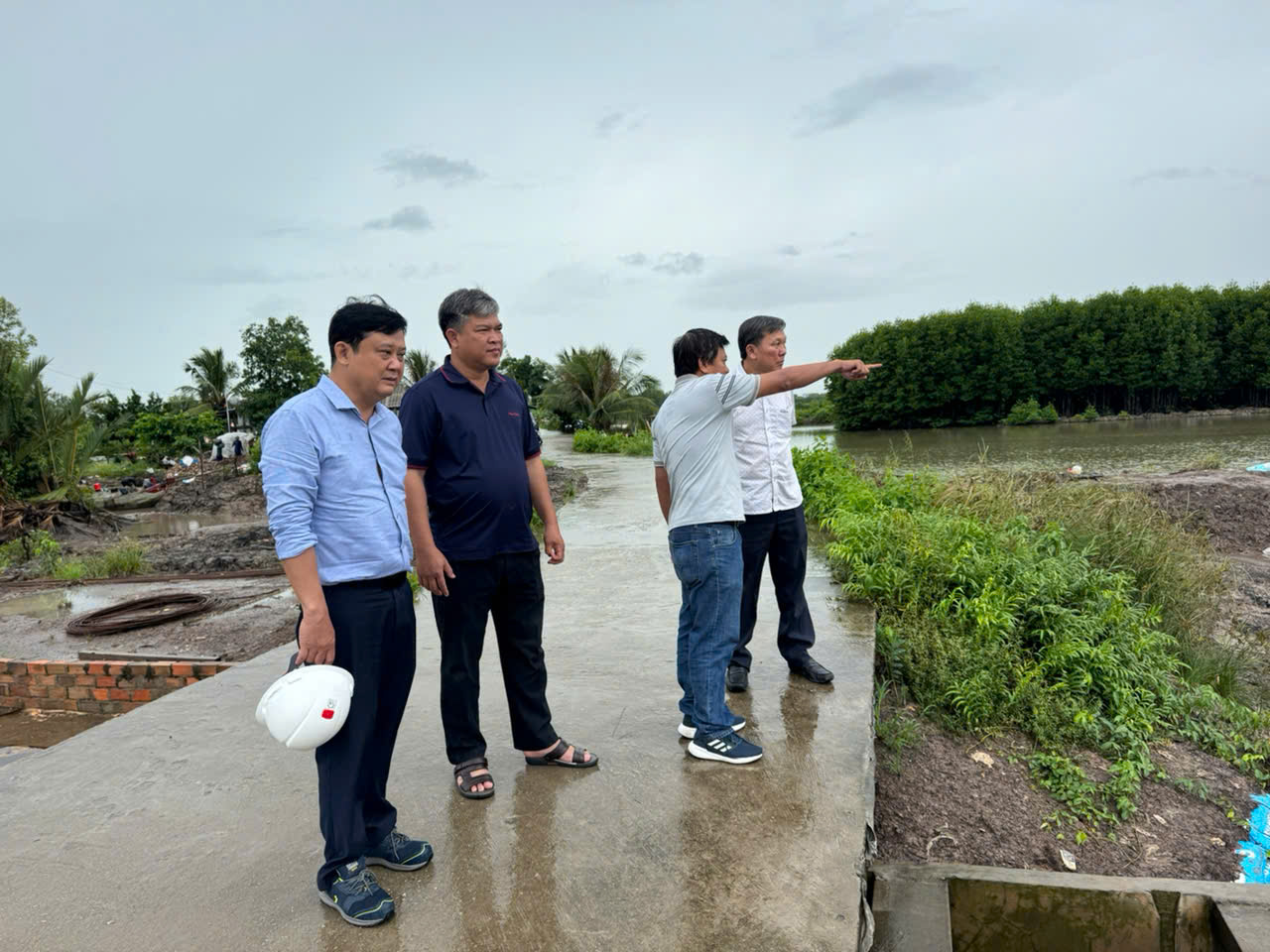 Lãnh đạo Tổng công ty Điện lực miền Nam bám sát tiến độ trên các công trường, chuẩn bị đóng điện các dự án trọng điểm 110kV 1