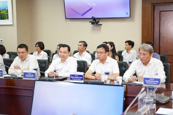 Lễ công bố Hệ thống Quản lý nhân sự HRMS 3.0 và Hệ thống đào tạo trực tuyến EVN E-Learning 2.0 1