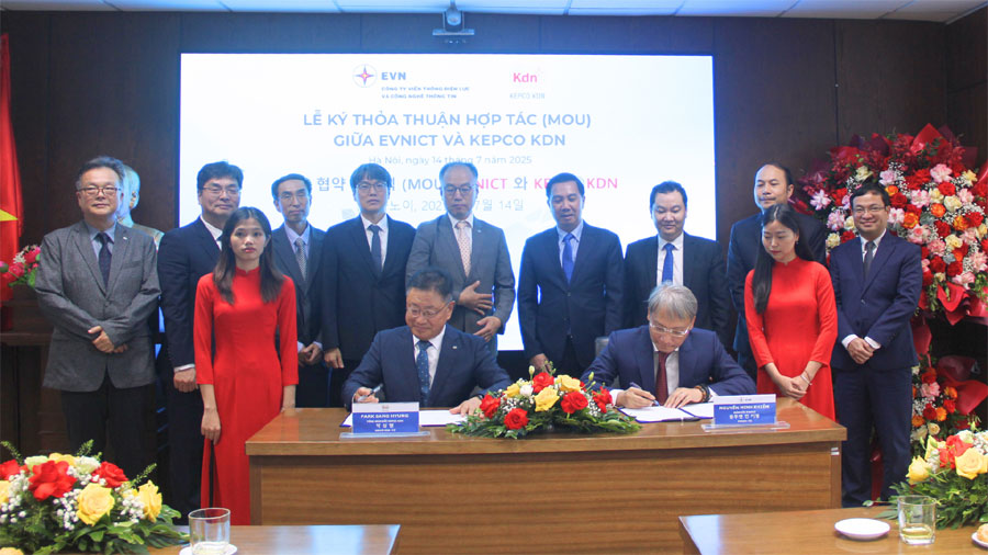 Lễ ký kết thỏa thuận hợp tác giữa EVNICT và KEPCO KDN