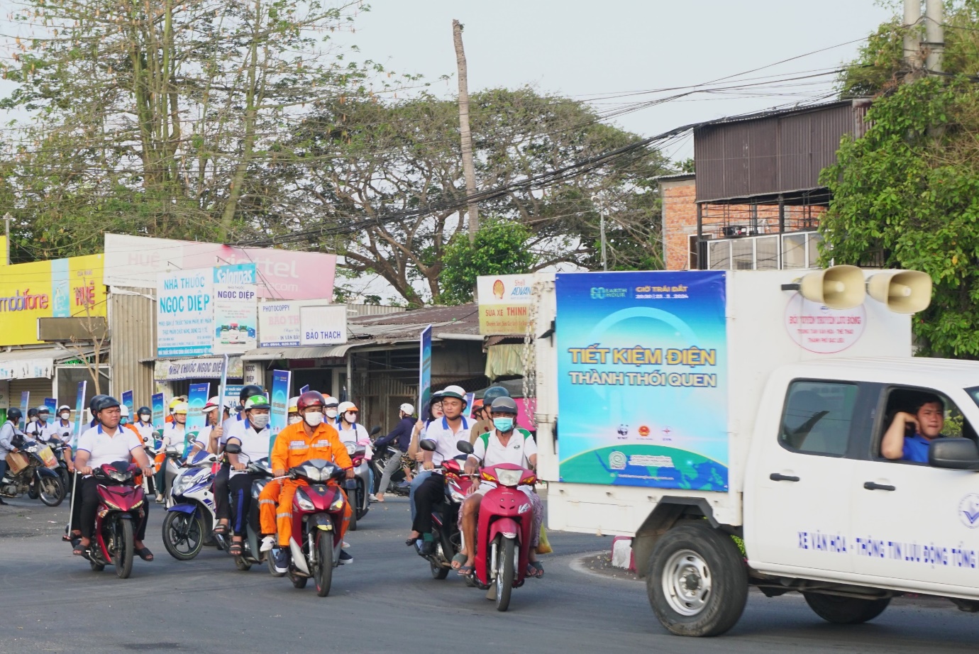 Lồng ghép “phong trào kép” để lan tỏa “Chiến dịch giờ trái đất 2025”