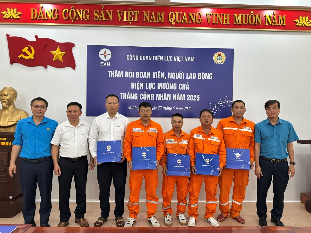 Một ngày ở Mường Chà – Gửi trọn yêu thương từ Công đoàn Điện lực Việt Nam 2