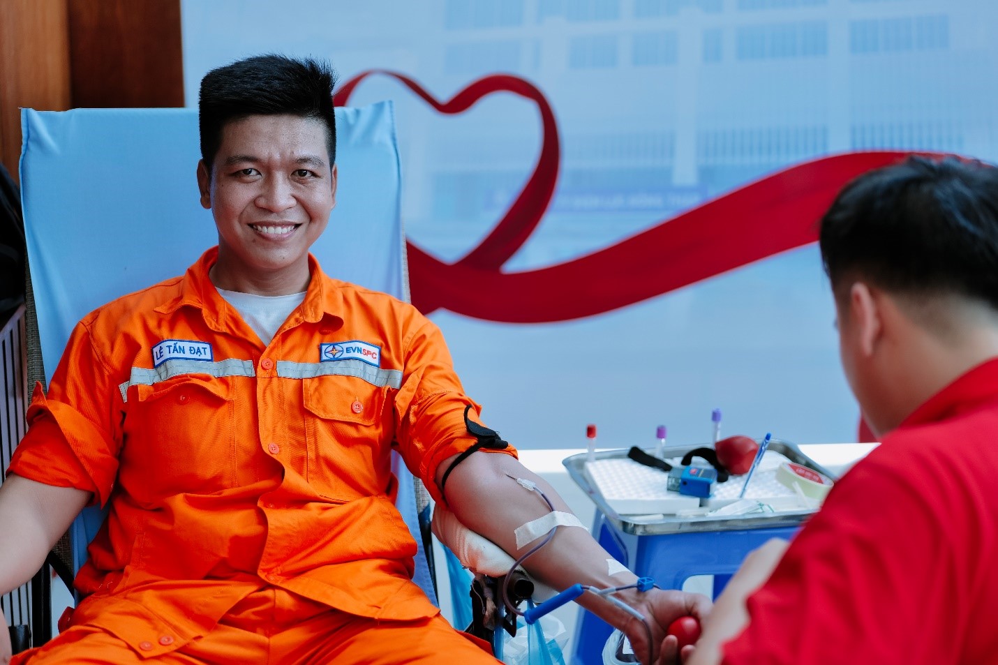 Người công nhân trẻ với trái tim hồng, gương mặt tiêu biểu ngành Điện năm 2025 1