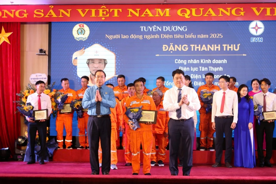 NHIỀU HOẠT ĐỘNG TIÊU BIỂU TRONG ĐỢT CAO ĐIỂM THÁNG CÔNG NHÂN NĂM 2025 3