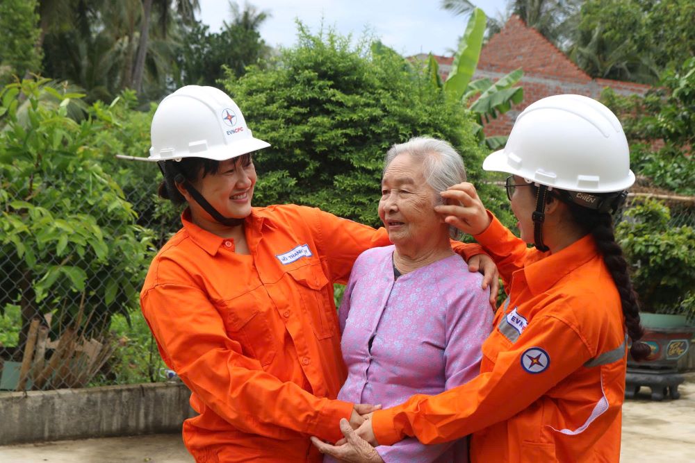 Nữ công PC Gia Lai – Chung nhịp bước, lan tỏa yêu thương