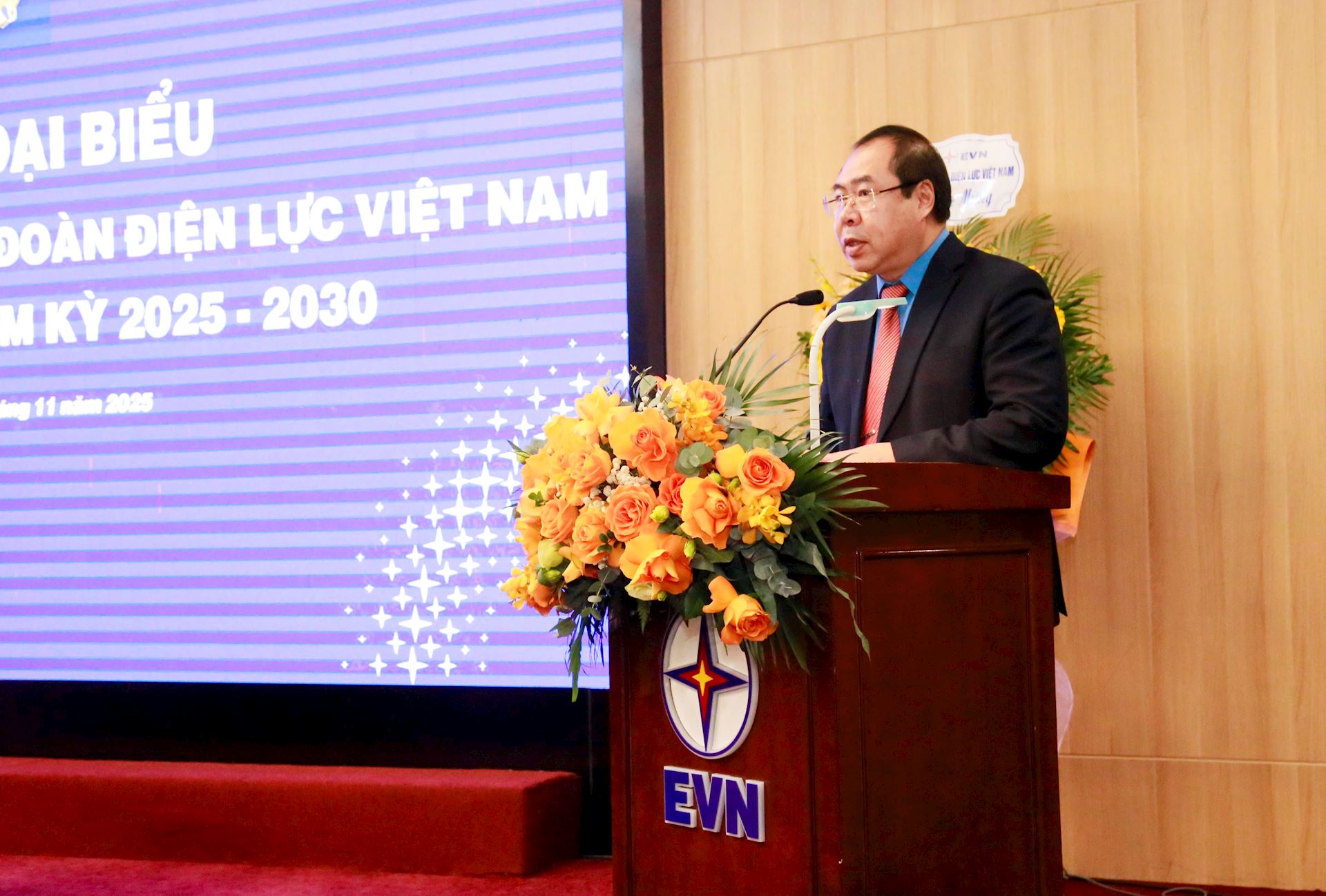 Ông Bùi Công Luận được Đại hội tín nhiệm bầu tái cử chức danh Chủ tịch Công  3