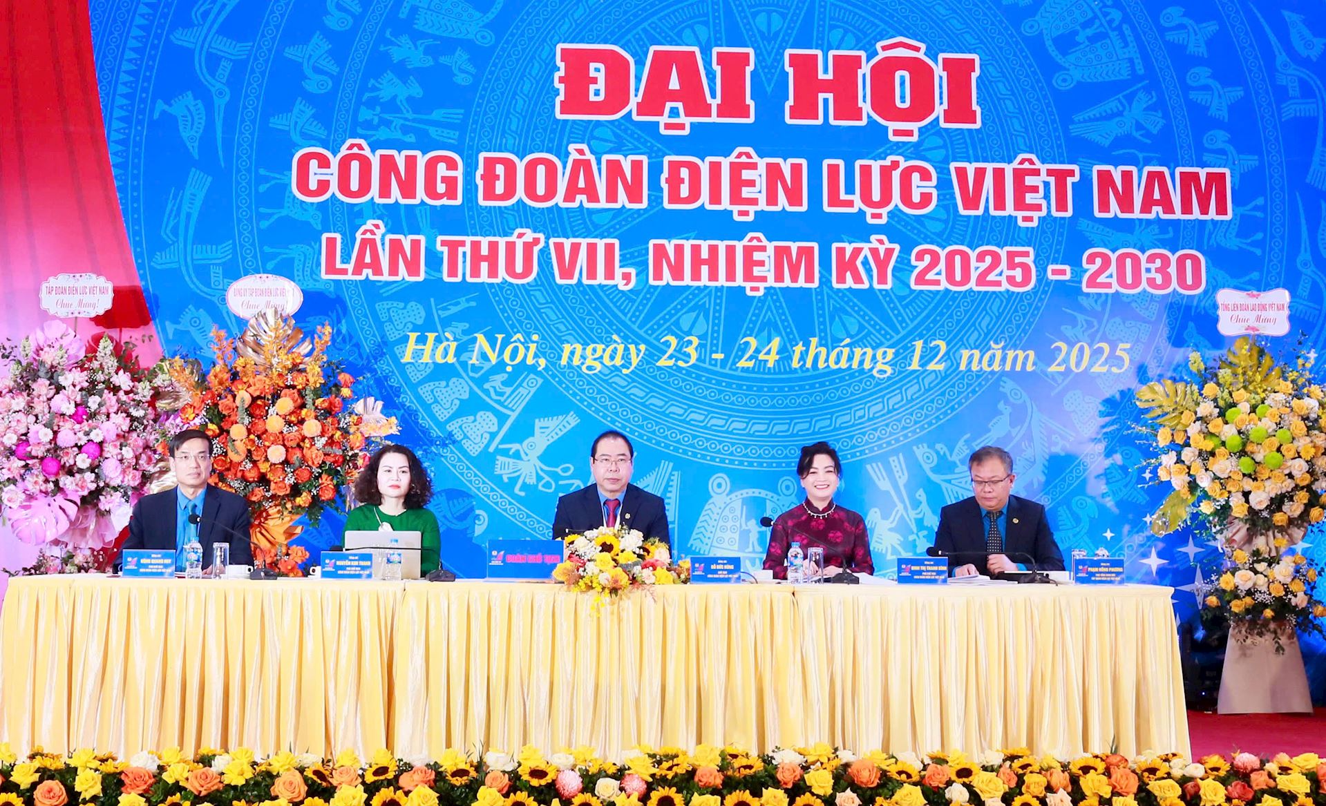 Ông Đỗ Đức Hùng được Đại hội  tín nhiệm bầu tái cử chức danh Chủ tịch Công đoàn Điện lực Việt Nam khóa VII, nhiệm kỳ 2025-2030 11