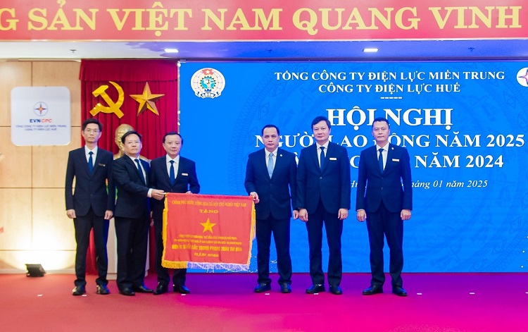 PC Huế: Tổ chức thành công Hội nghị Người lao động năm 2025 và Tổng kết năm 2024 1