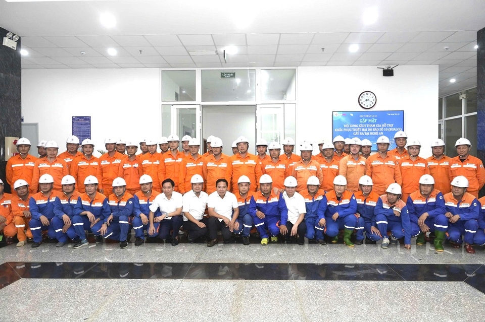 PC Lào Cai chi viện Nghệ An khắc phục hậu quả bão số 10
