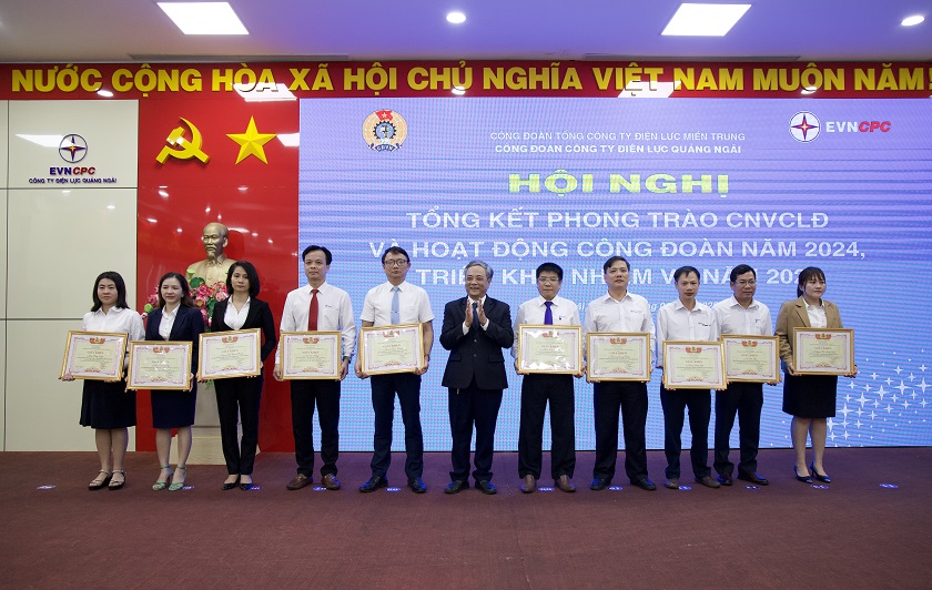 PC Quảng Ngãi: Tổng kết phong trào CNVCLĐ, hoạt động công đoàn năm 2024 và triển khai nhiệm vụ năm 2025 6