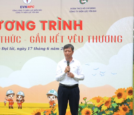 PC Yên Bái: Biểu dương, khen thưởng con cán bộ công nhân viên đạt thành tích xuất sắc trong năm học 2024-2025