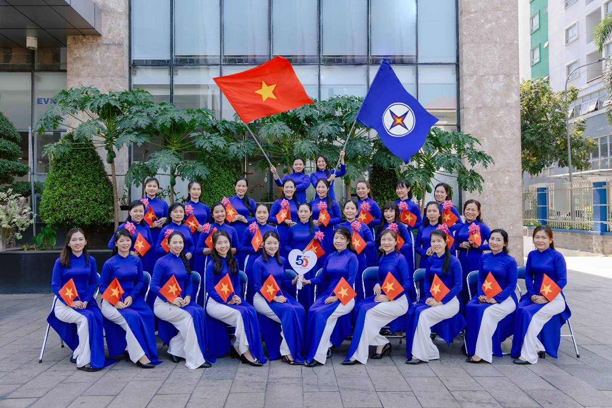 PHONG TRÀO THI ĐUA SÁNG KIẾN GIAI ĐOẠN 2025-2028 “MỖI Ý TƯỞNG NHỎ - NHIỀU GIẢI PHÁP MỚI” 1