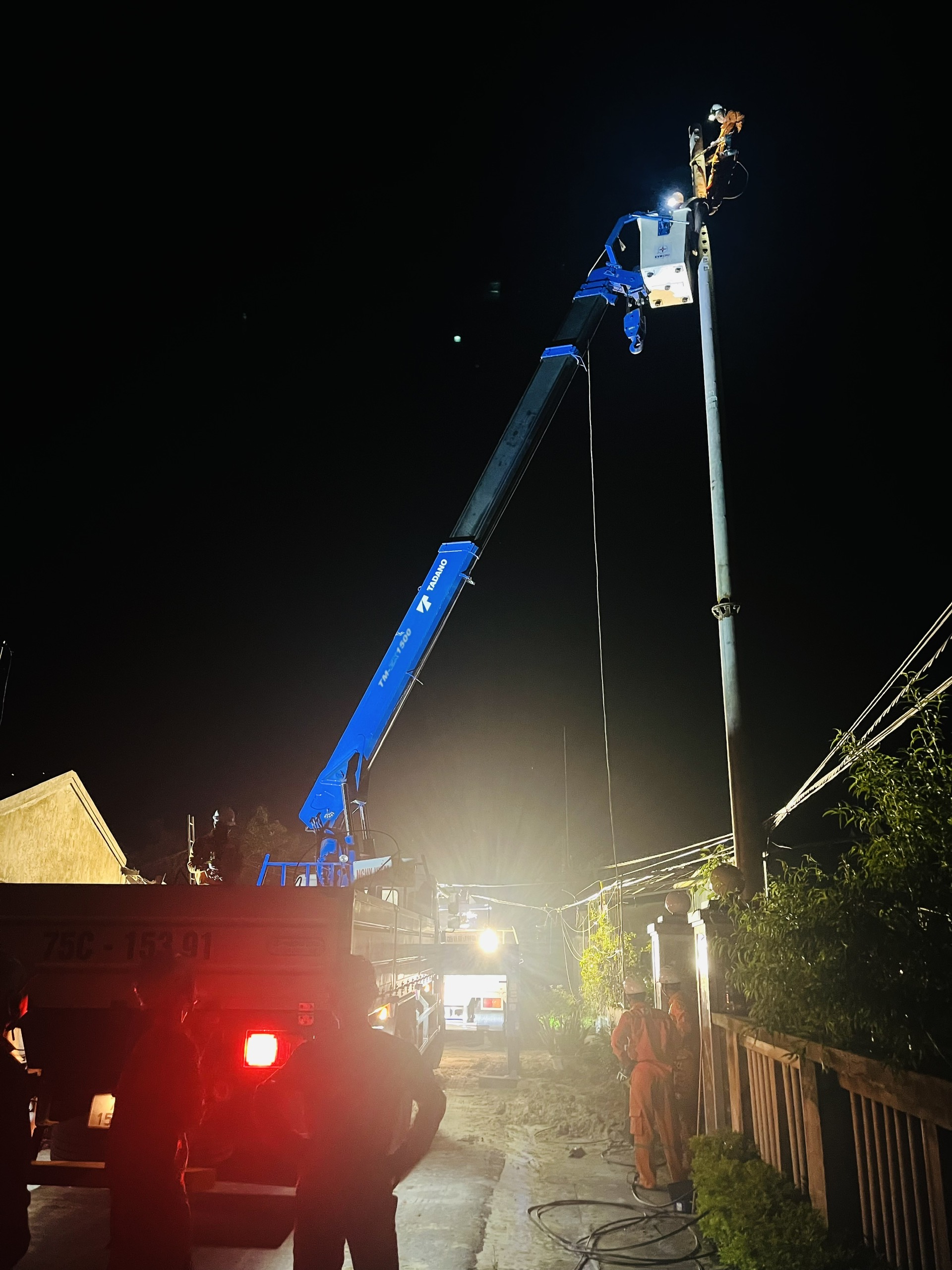 Sẽ khôi phục lưới điện tỉnh Hà Tĩnh trong ngày 28/8/2025 7