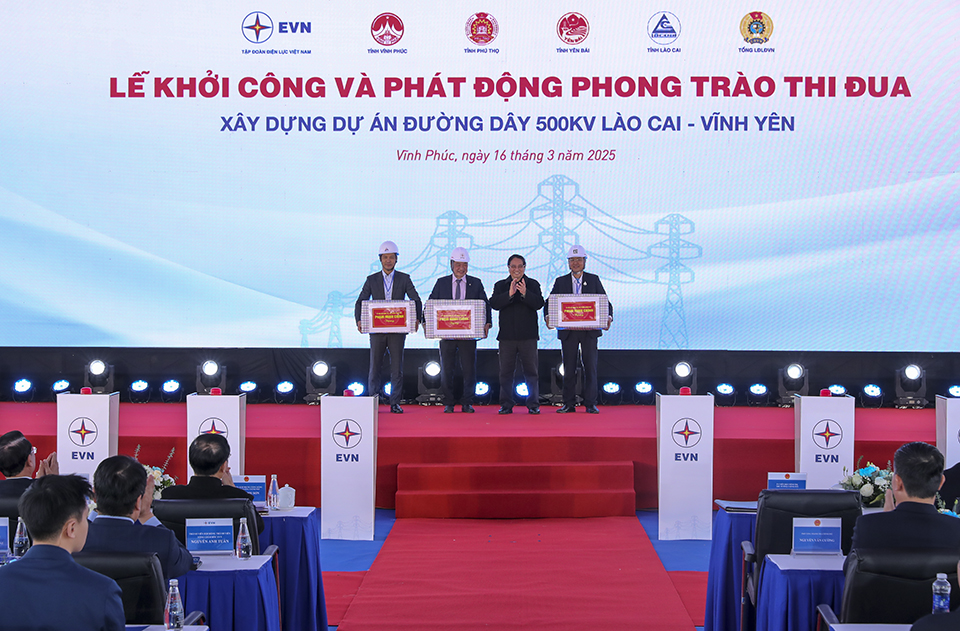 Thủ tướng Chính phủ Phạm Minh Chính phát lệnh khởi công dự án đường dây 500kV Lào Cai - Vĩnh Yên 2