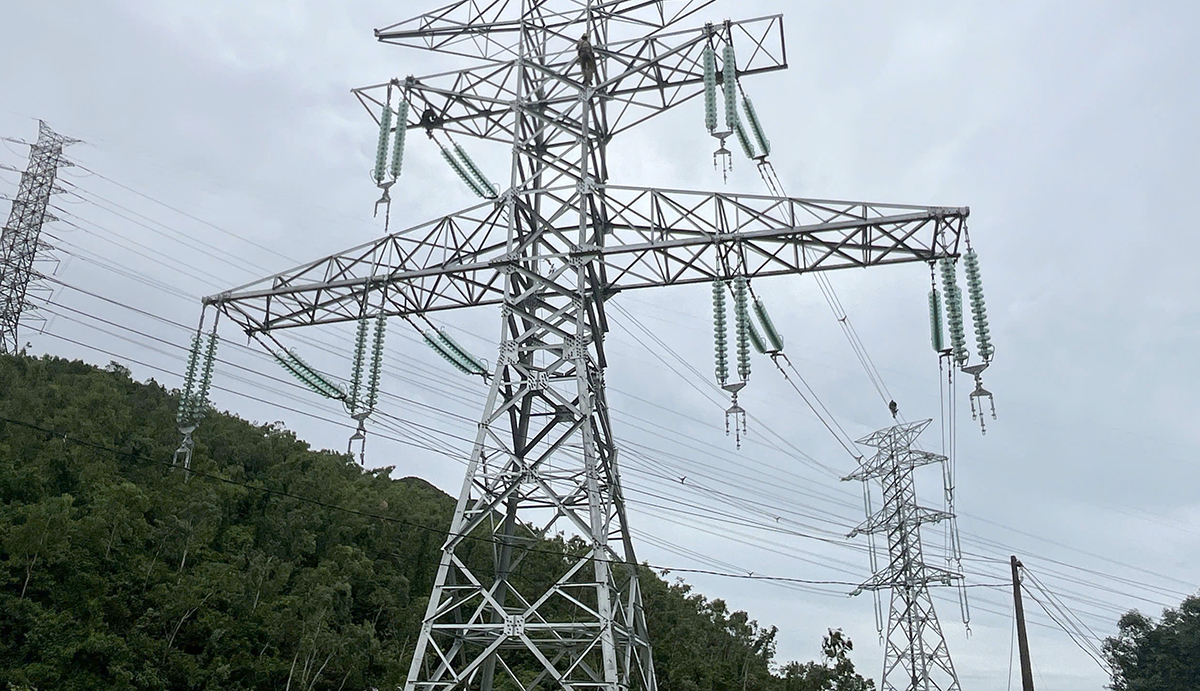 Tiếp sức công trình trọng điểm: Tổng LĐLĐ Việt Nam đồng hành cùng người lao động tại Dự án TBA 220kV Vũng Áng và đấu nối 2