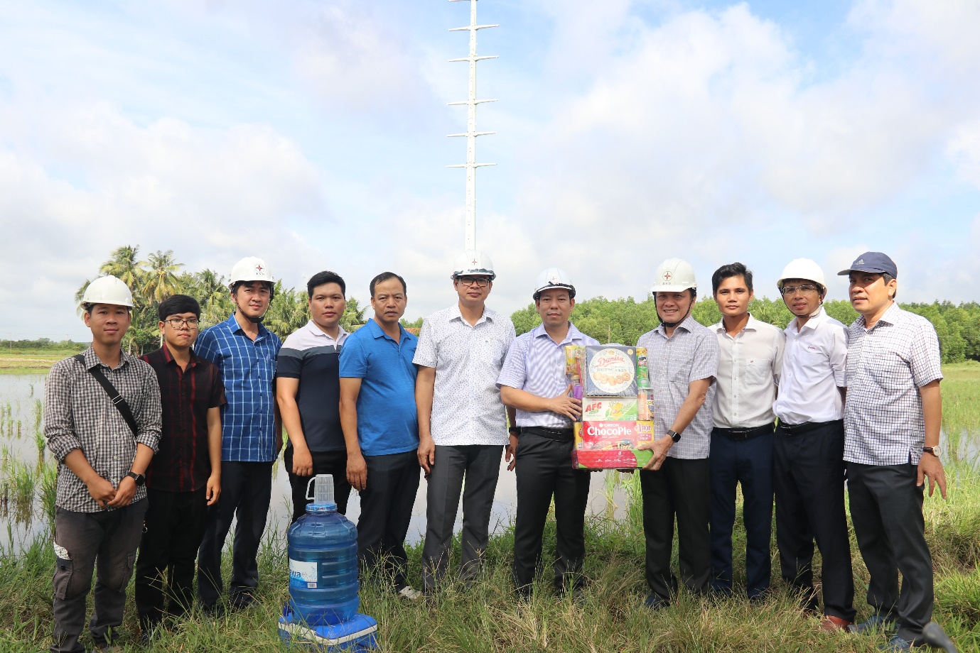 TỔNG CÔNG TY ĐIỆN LỰC MIỀN NAM PHÁT ĐỘNG PHONG TRÀO THI ĐUA 6 THÁNG CUỐI NĂM 2025
