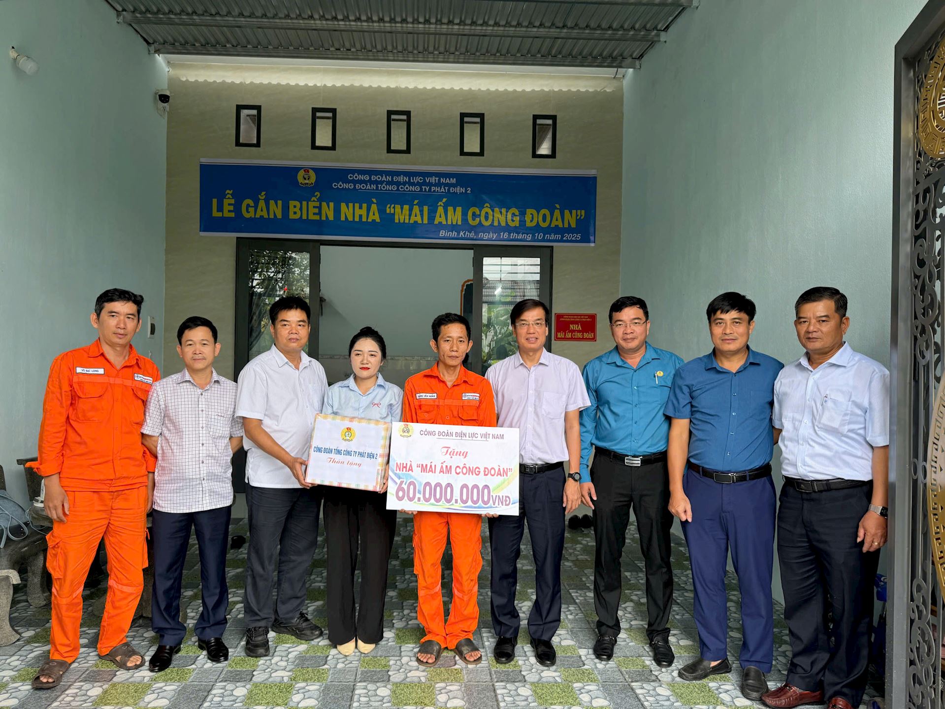 Trao “Mái ấm Công đoàn” cho đoàn viên Công ty Thủy điện An Khê – Ka Nak