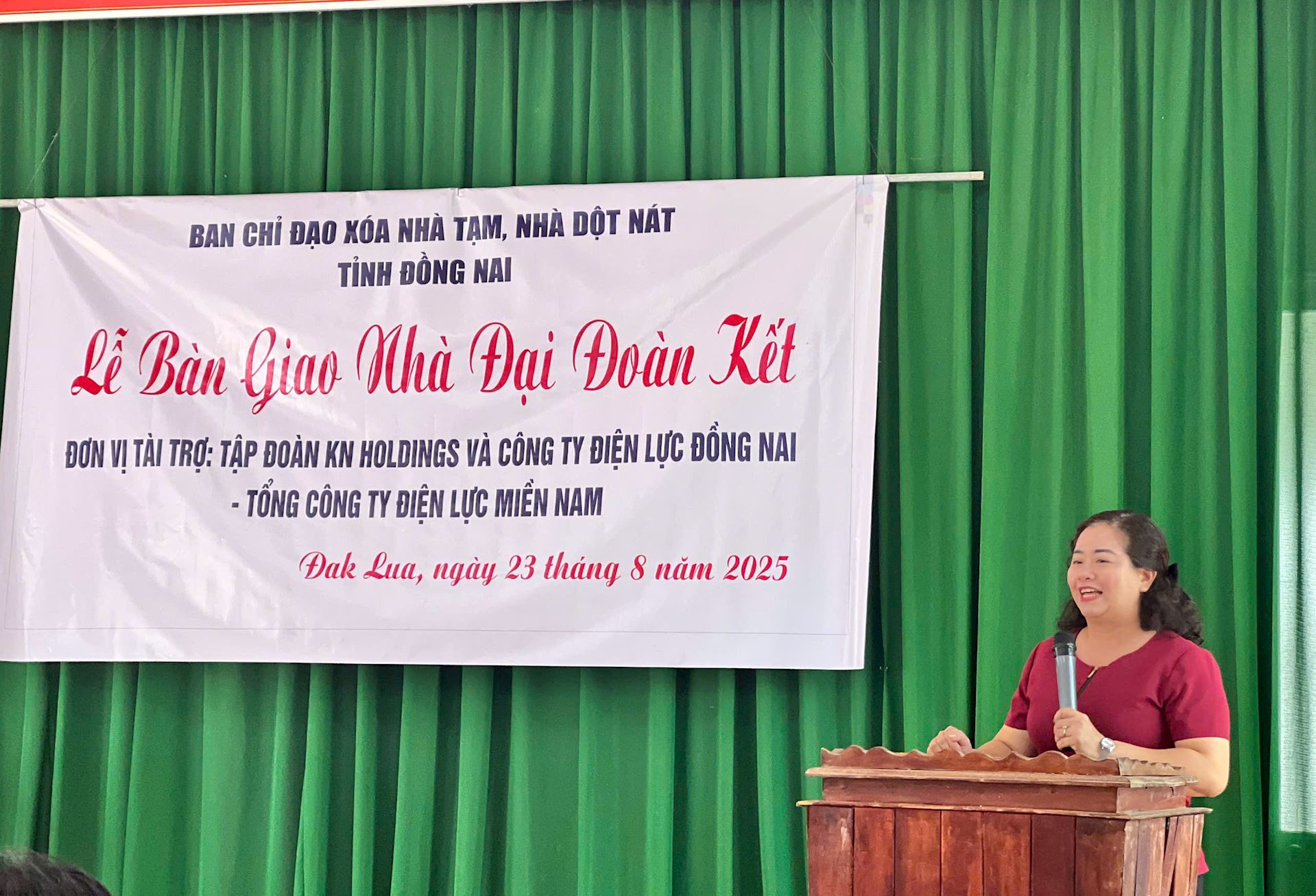Trao tặng 8 căn nhà Đại đoàn kết cho hộ cận nghèo tại xã Đak Lua, tỉnh Đồng Nai. 4