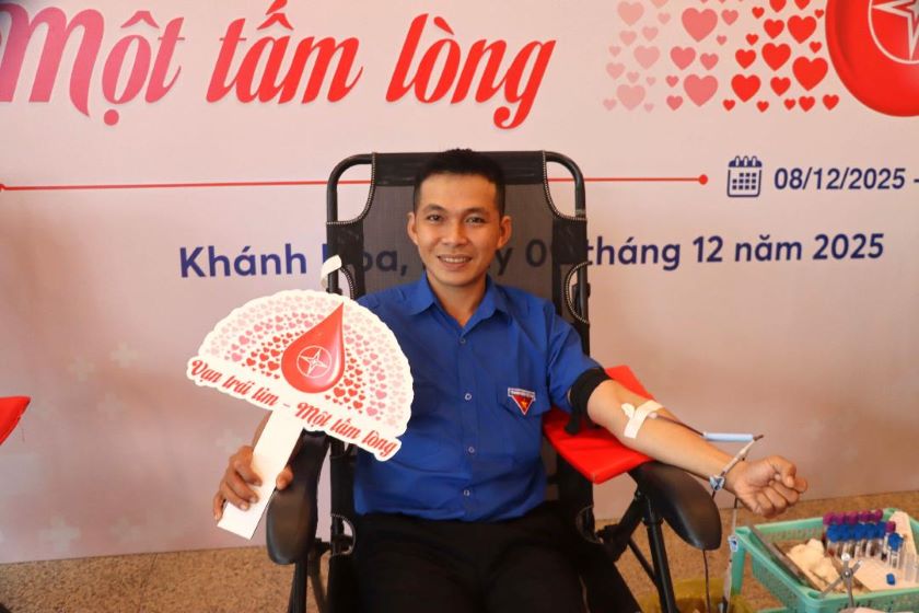 Tuần lễ hồng EVN – Khi những giọt máu hồng tiếp tục thắp sáng nghĩa tình người thợ điện Khánh Hòa 2