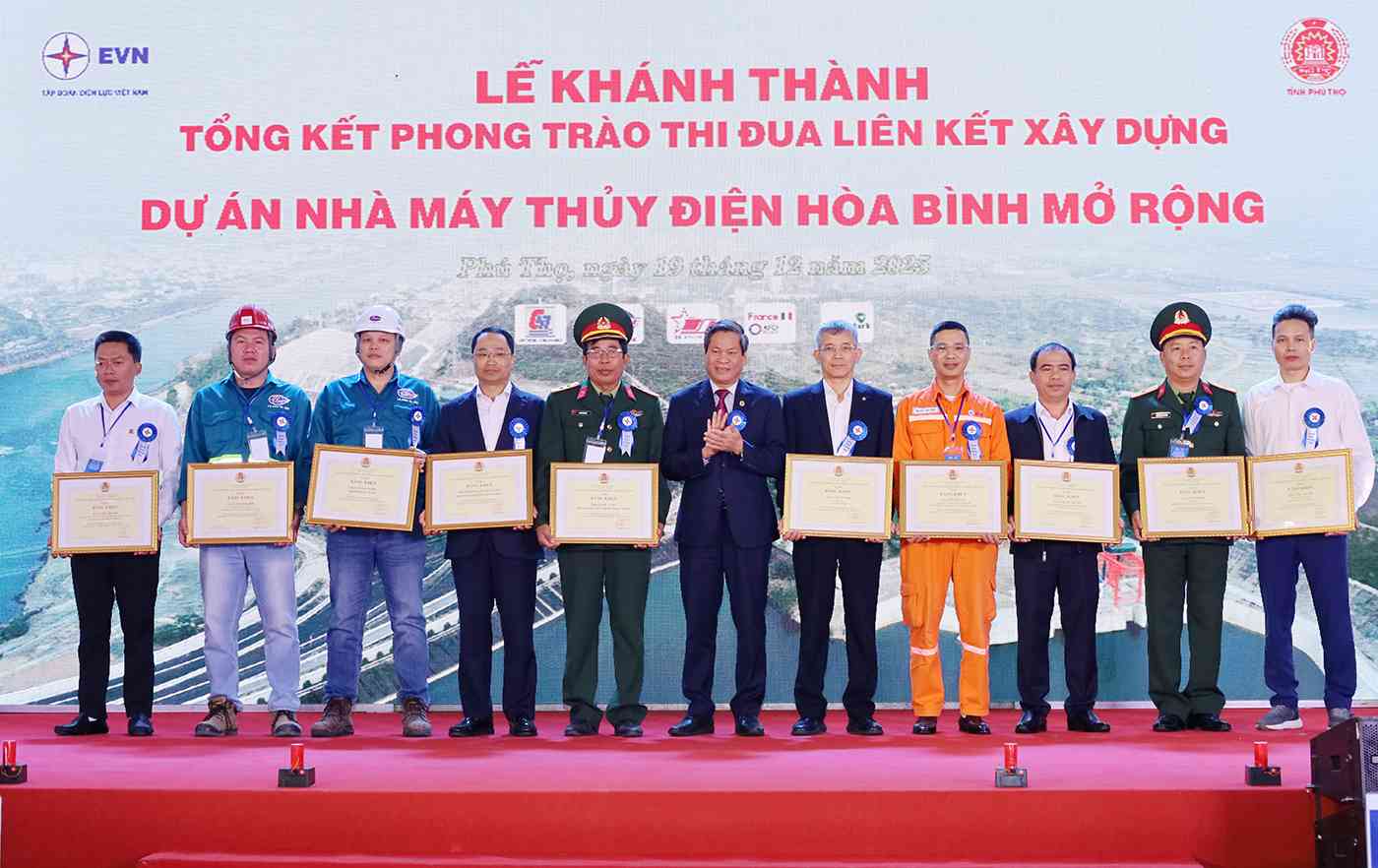 Xây nguồn sức mạnh nội sinh từ phong trào thi đua liên kết trên công trường Thủy điện Hòa Bình mở rộng 2