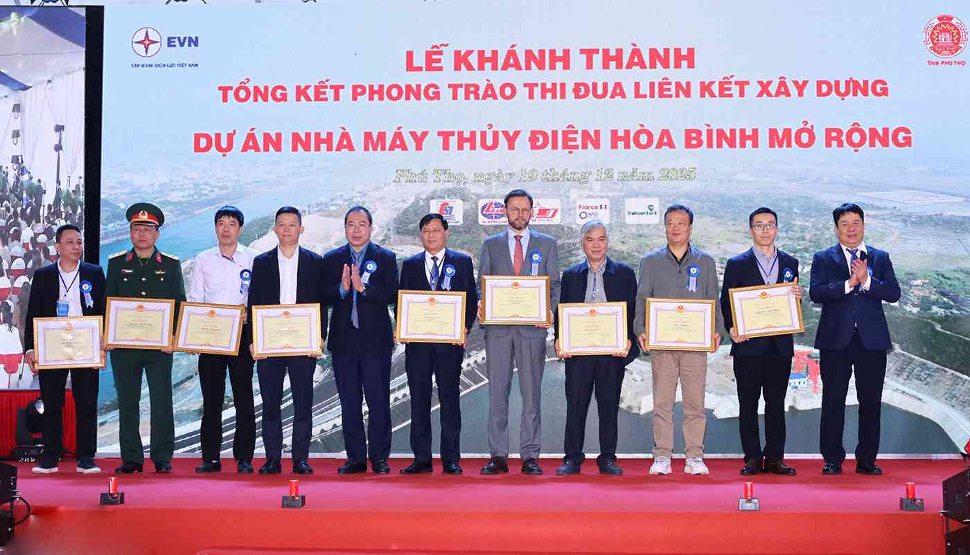 Xây nguồn sức mạnh nội sinh từ phong trào thi đua liên kết trên công trường Thủy điện Hòa Bình mở rộng 3