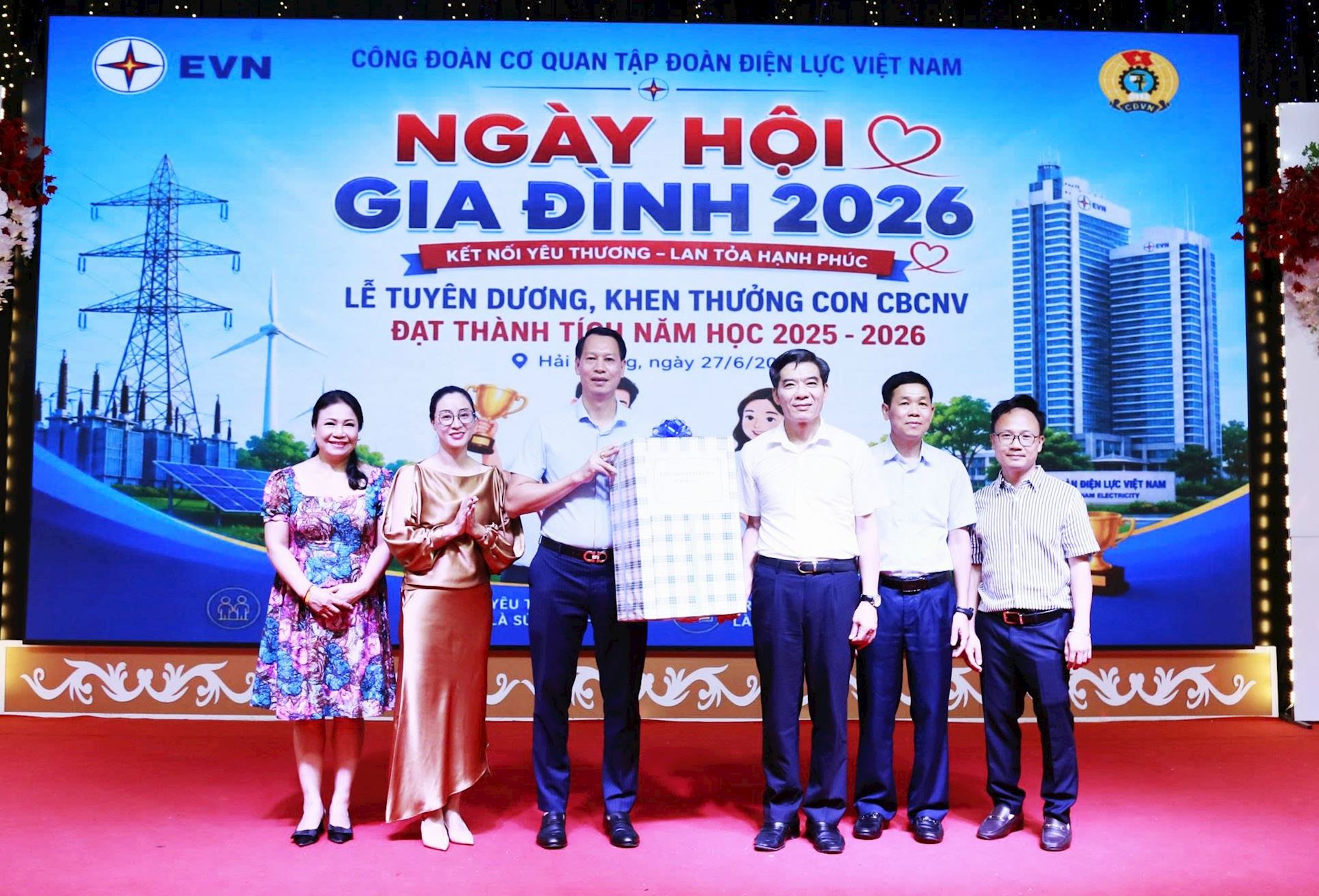 Ấm áp Ngày hội gia đình Cơ quan EVN năm 2026: Tôn vinh 