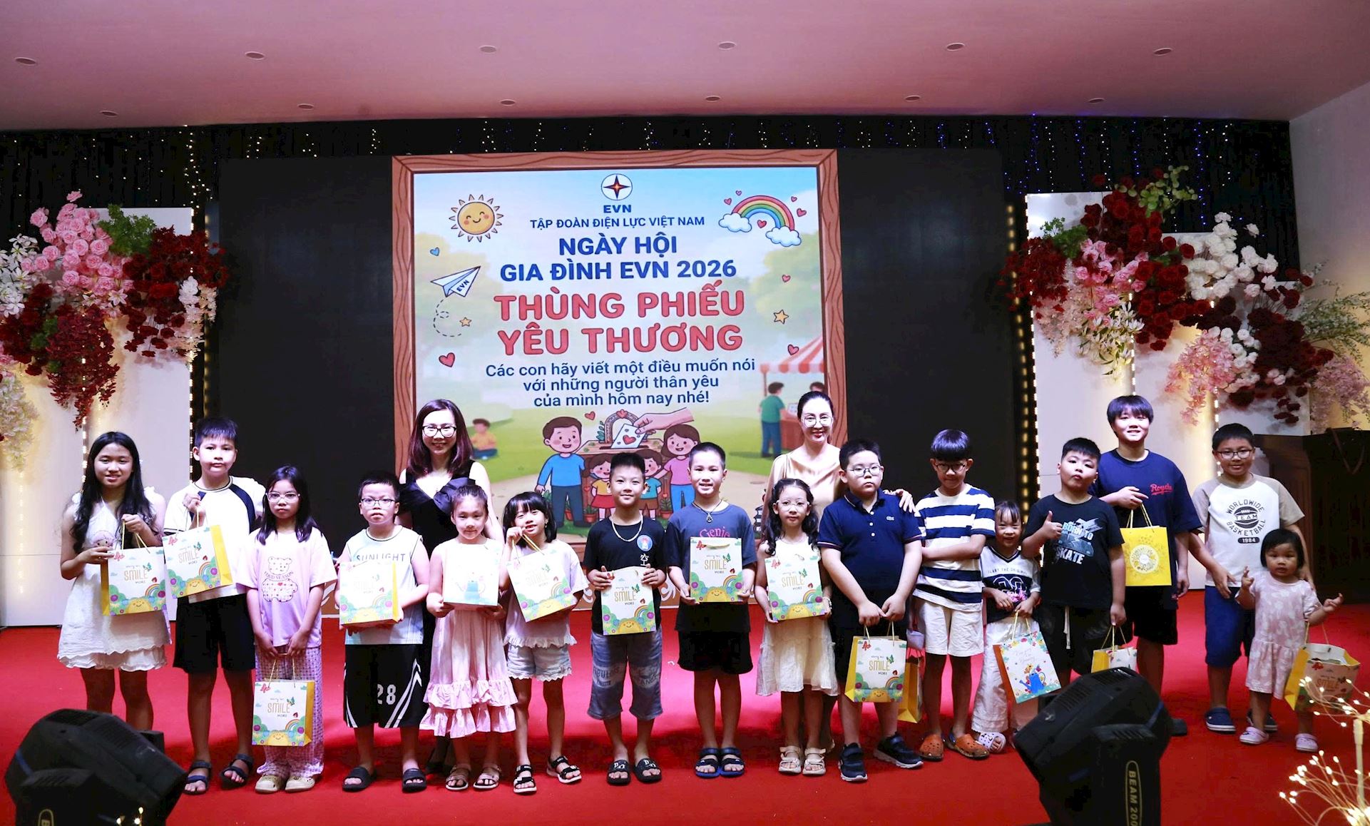 Ấm áp Ngày hội gia đình Cơ quan EVN năm 2026: Tôn vinh 