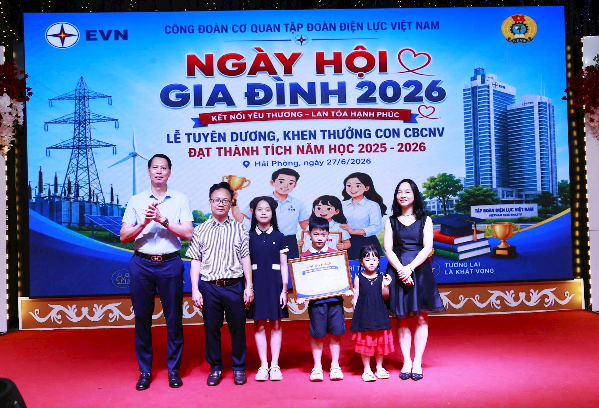 Ấm áp Ngày hội gia đình Cơ quan EVN năm 2026: Tôn vinh 