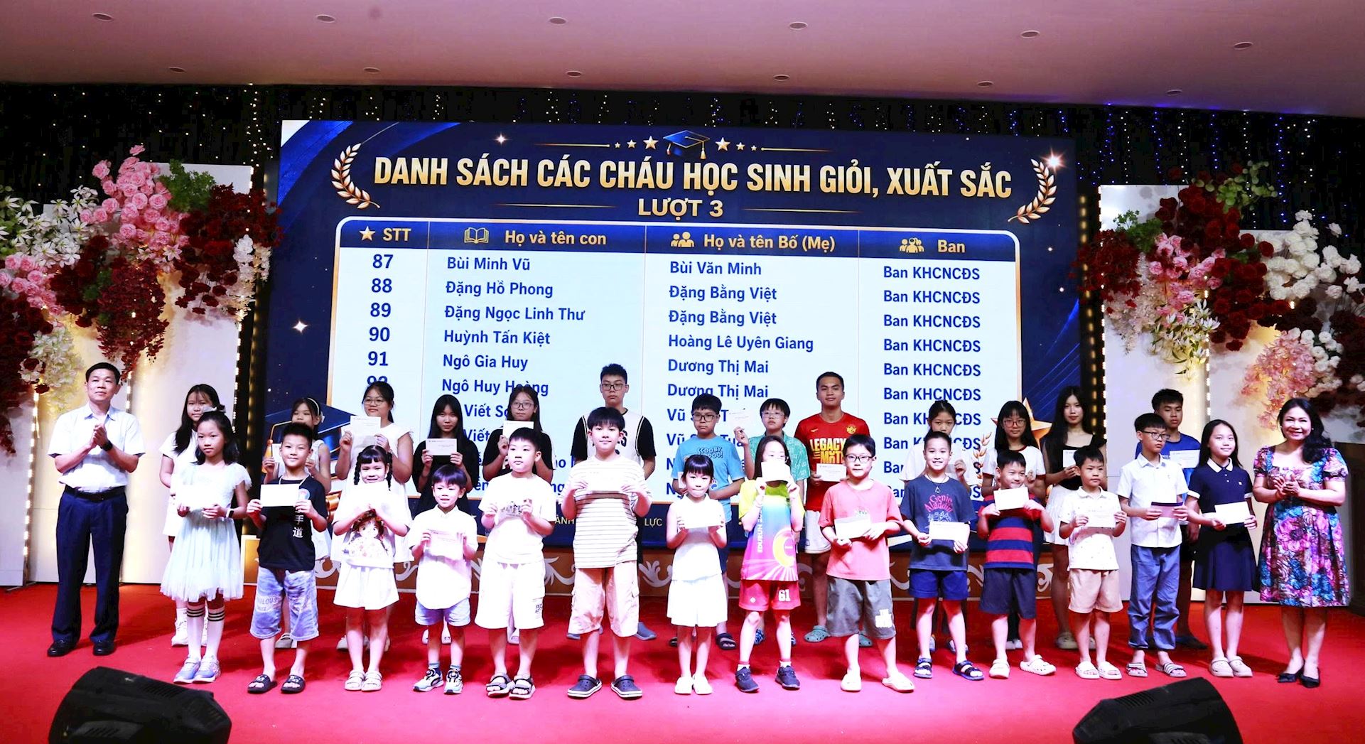 Ấm áp Ngày hội gia đình Cơ quan EVN năm 2026: Tôn vinh 