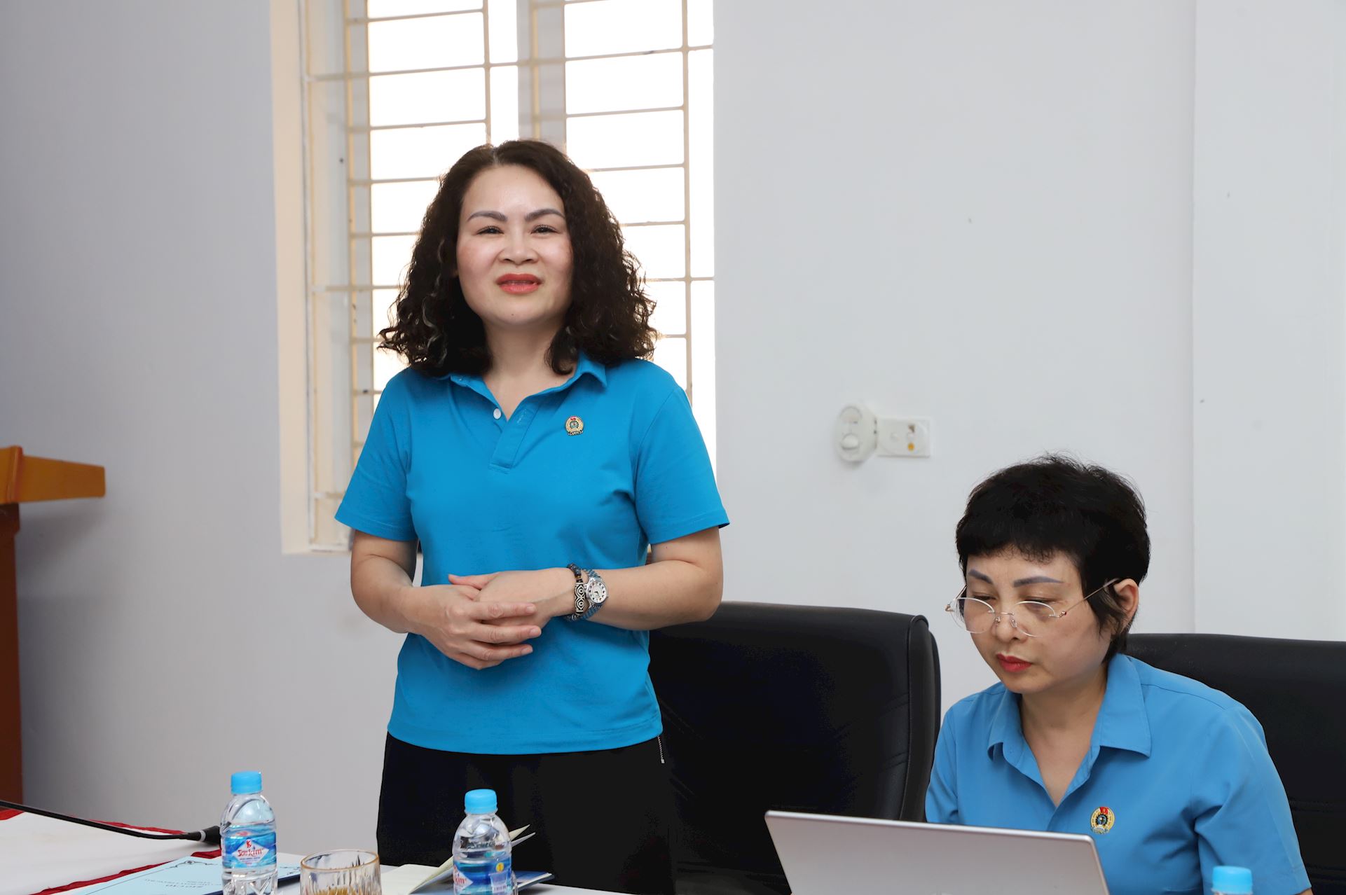 Ấm lòng dòng điện mùa hạ: Công đoàn Điện lực Việt Nam thăm, động viên người lao động Điện lực Hương Sơn 7