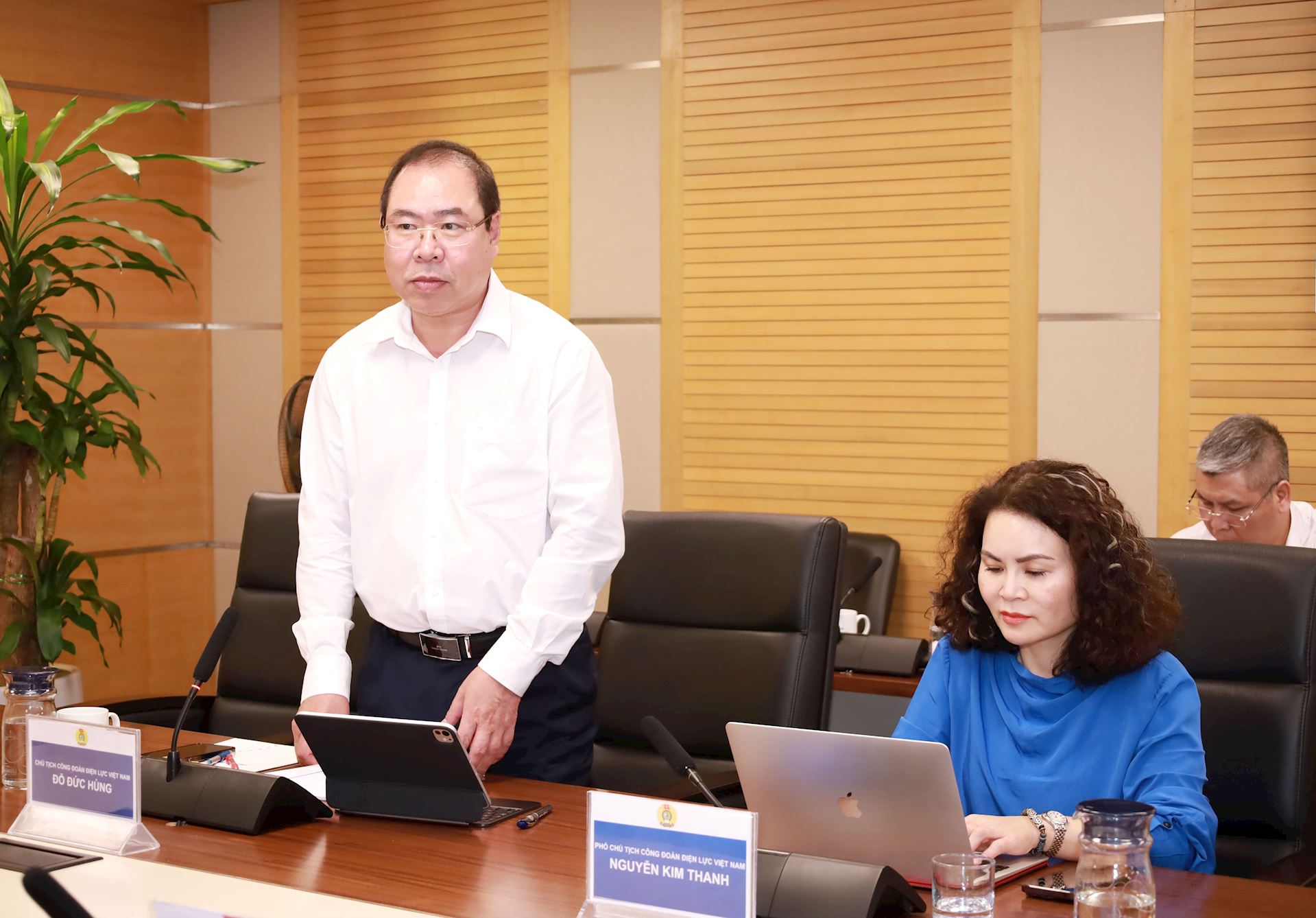 Ban Thường vụ Đảng ủy EVN: Xây dựng đội ngũ cán bộ công đoàn có bản lĩnh, năng lực đáp ứng yêu cầu mới 2