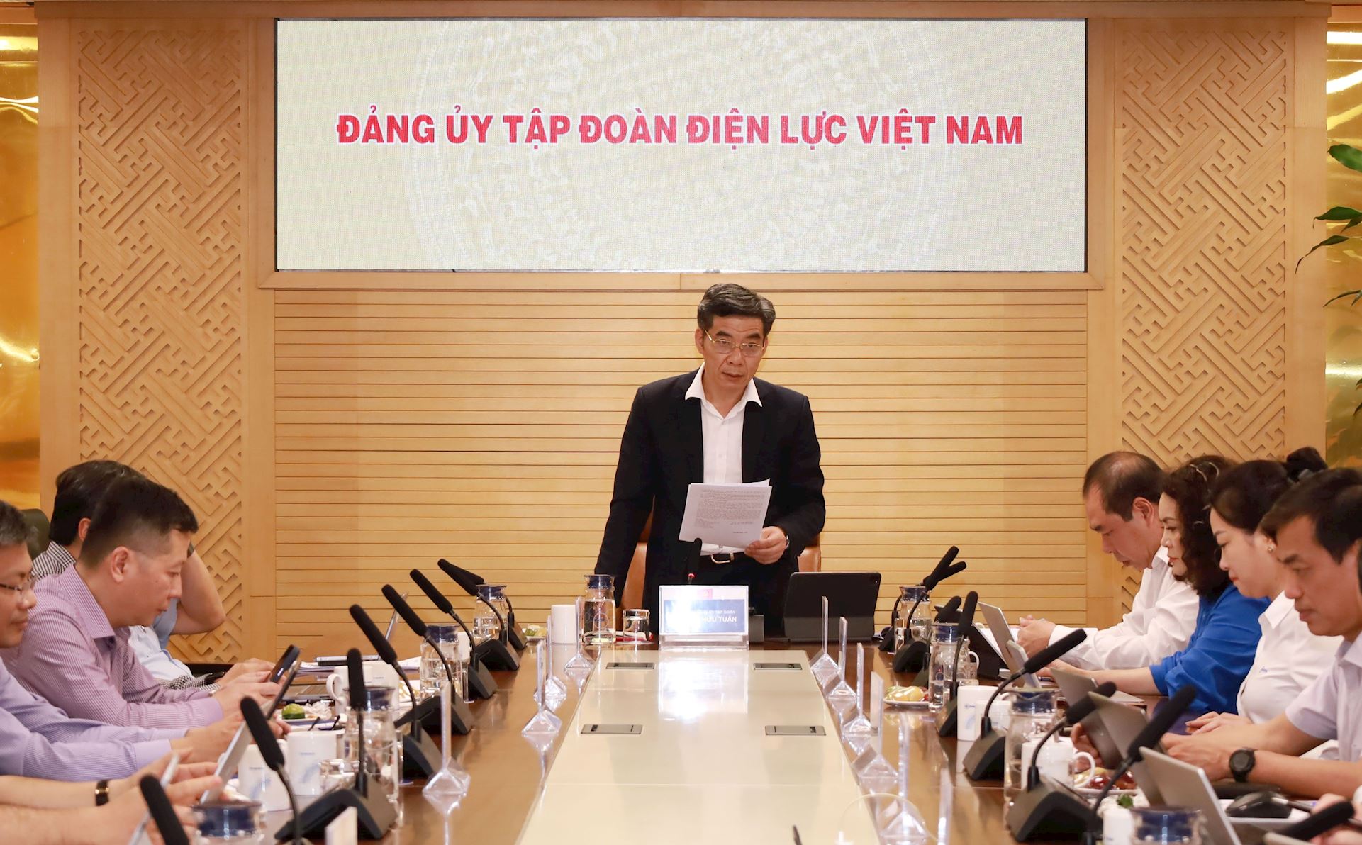 Ban Thường vụ Đảng ủy EVN: Xây dựng đội ngũ cán bộ công đoàn có bản lĩnh, năng lực đáp ứng yêu cầu mới